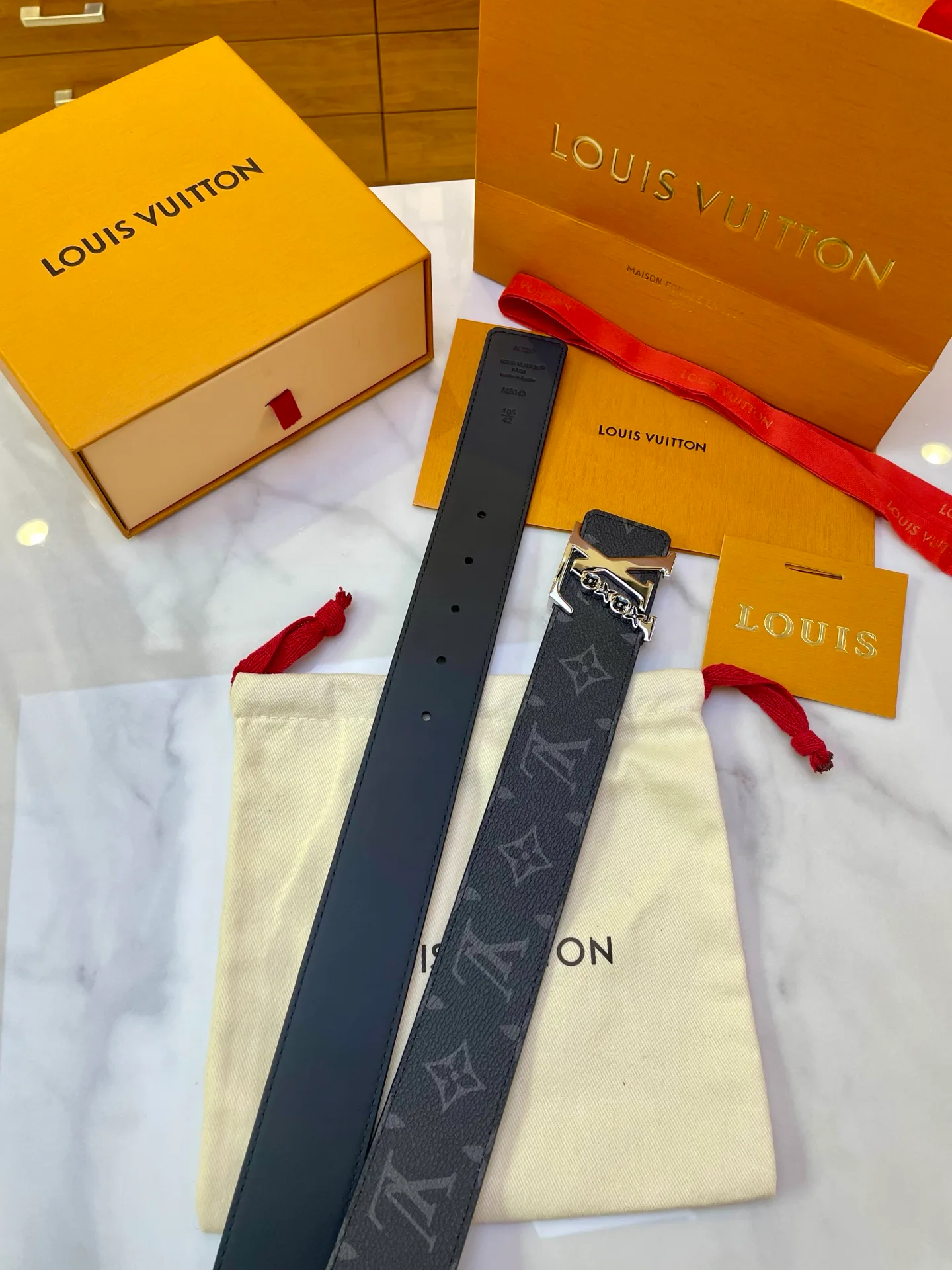Ремни Louis Vuitton 11216328