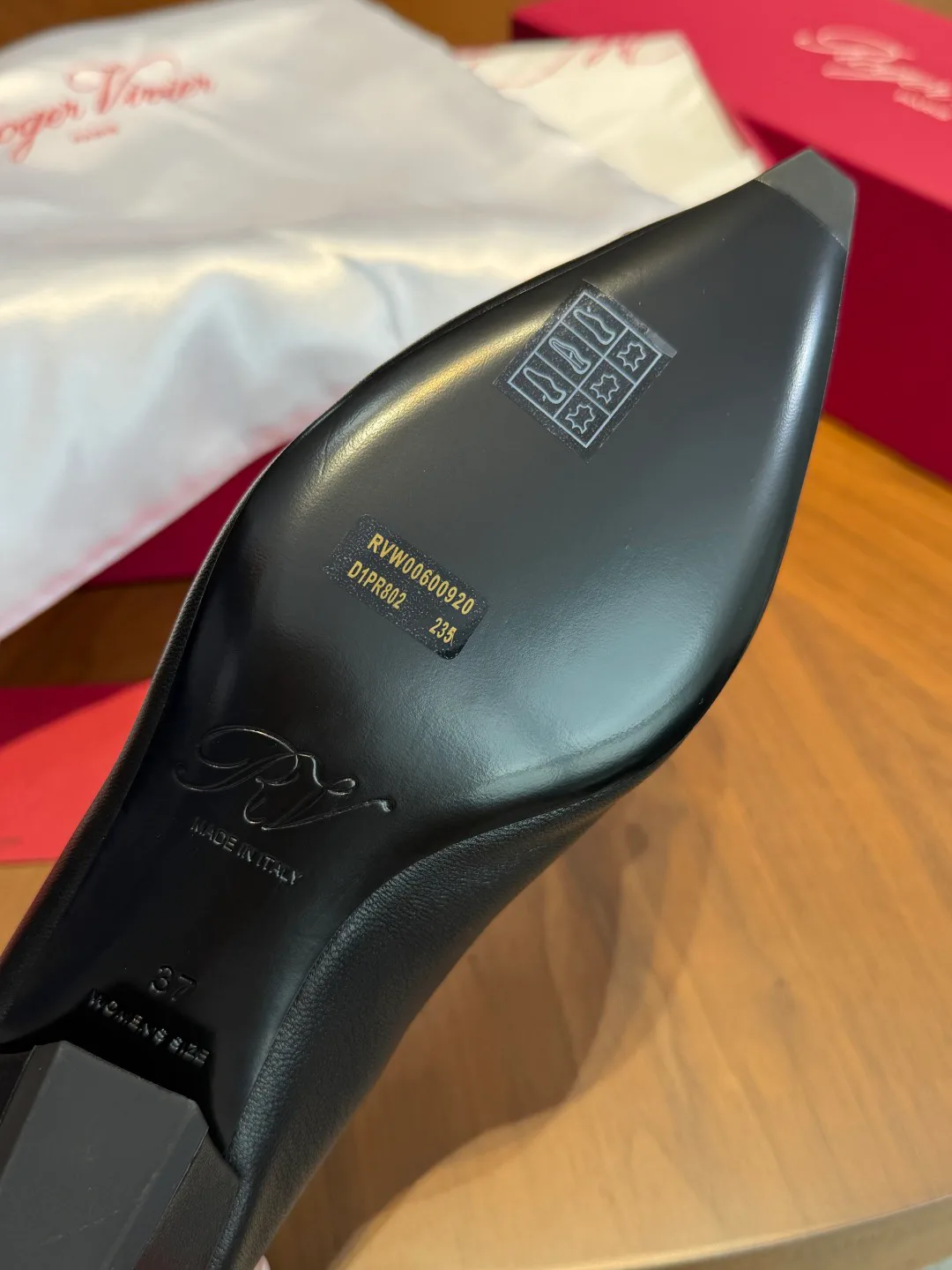 Туфли Женские Roger Vivier 17974243