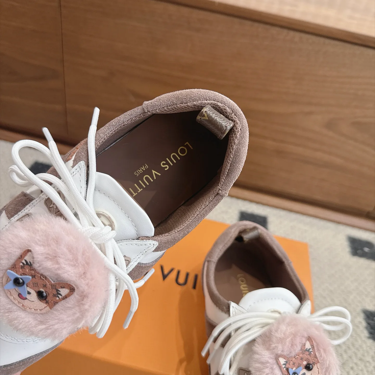 Кроссовки Женские Louis Vuitton 18025432