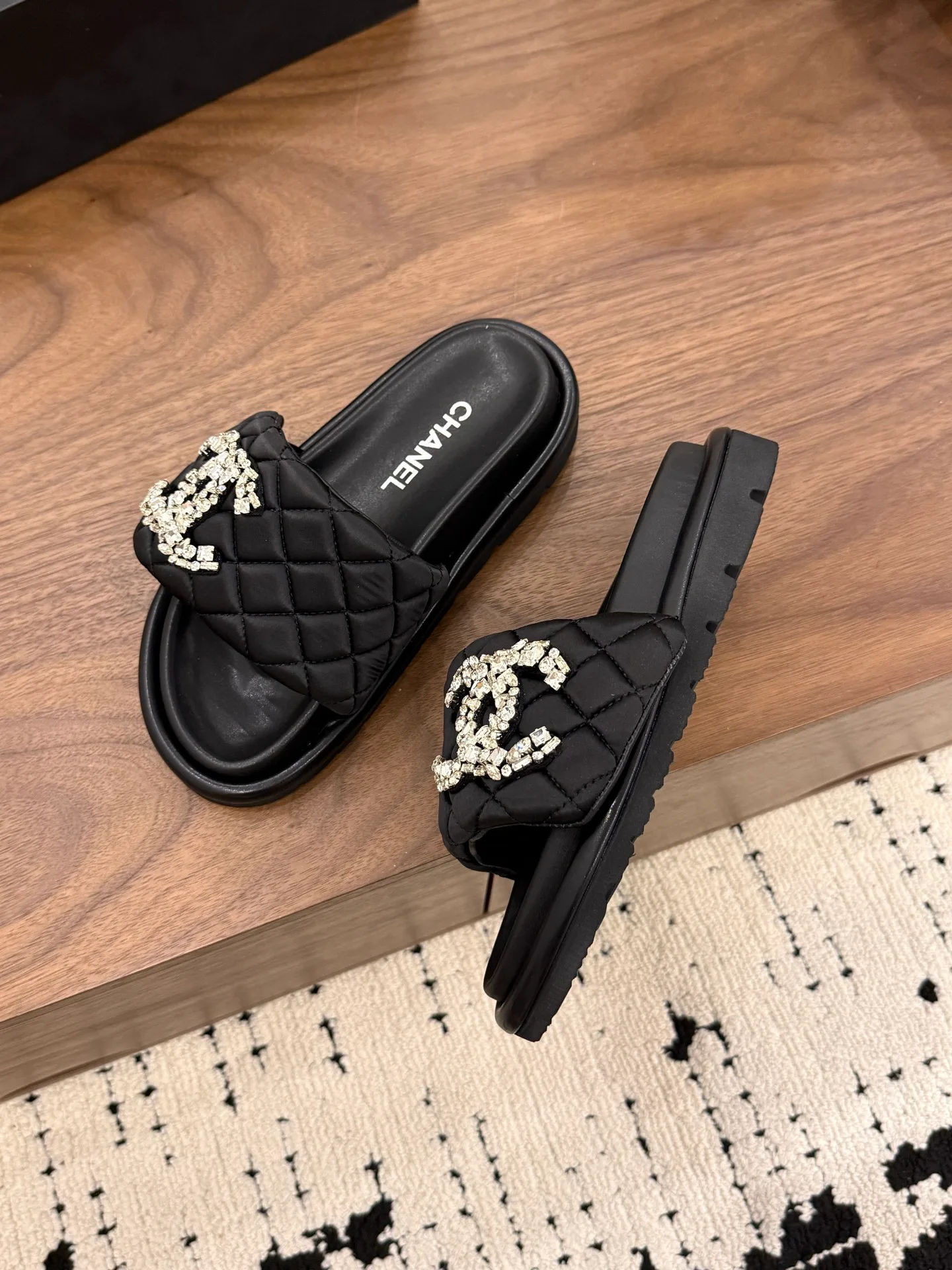 Сандалии Женские Chanel 13444921