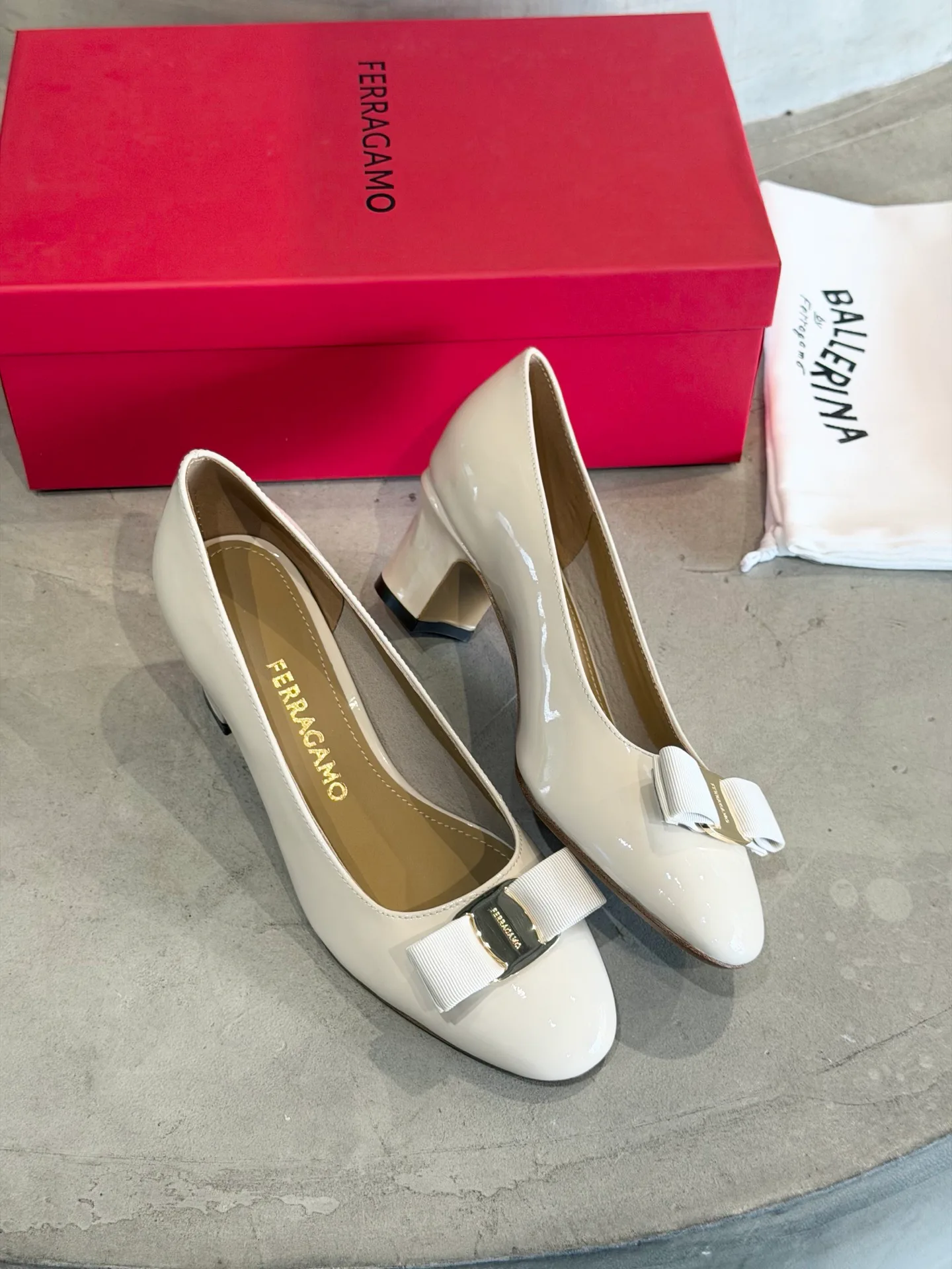 Туфли Женские Salvatore Ferragamo 20153154