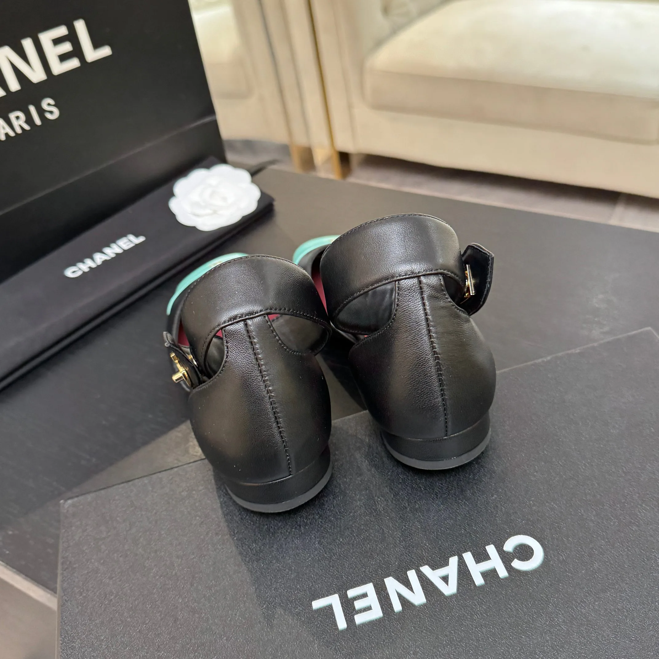 Босоножки Женские Chanel 18104575