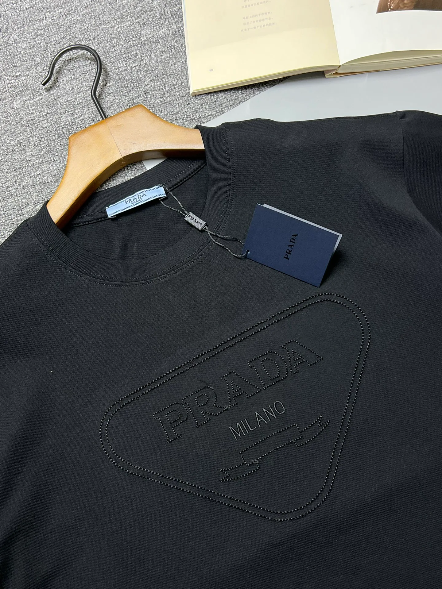 Футболки Женские Prada 11575057