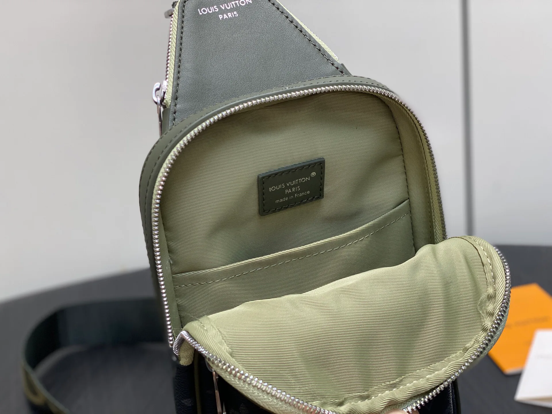 Сумки На Ремне Женские Louis Vuitton 17548262