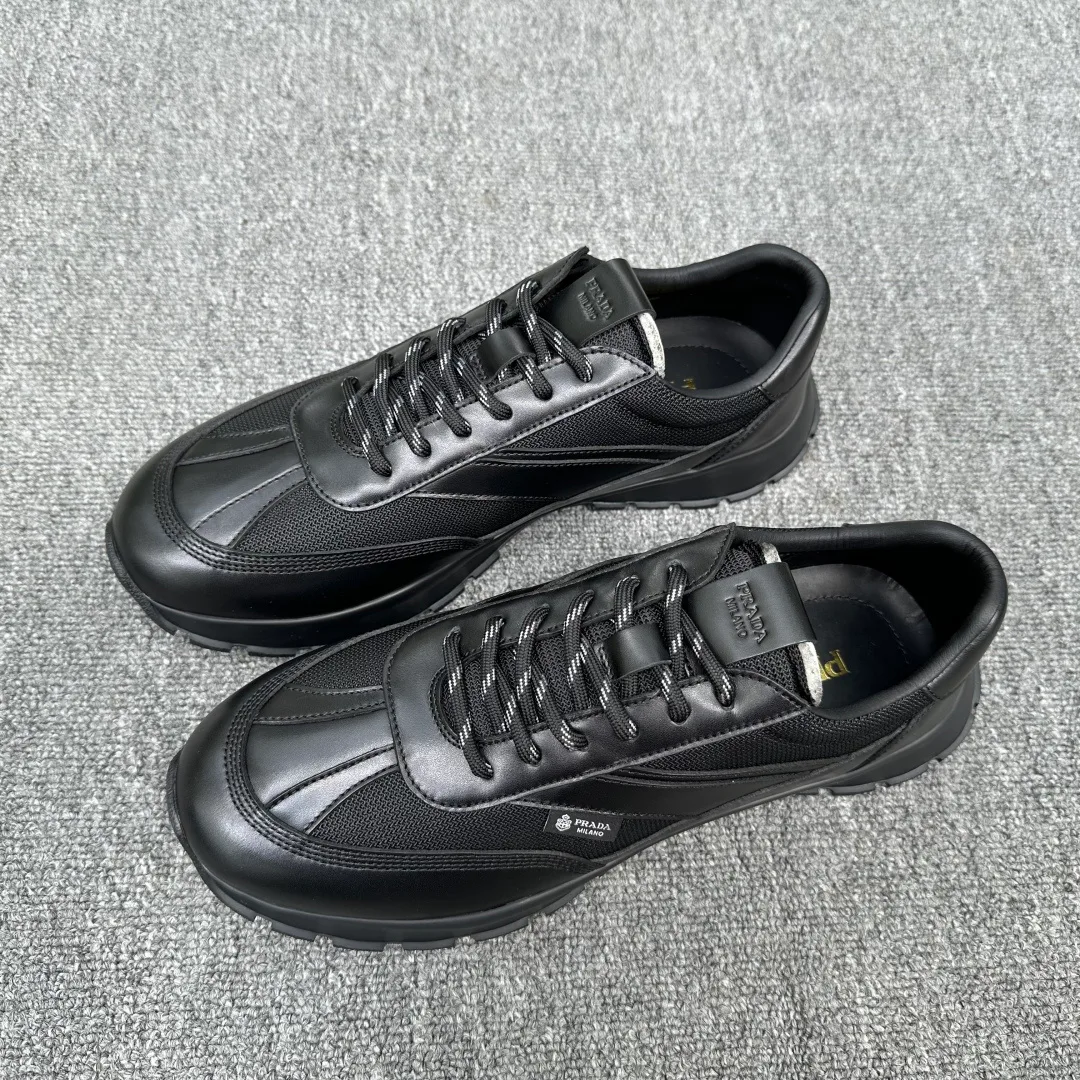 Кроссовки Мужские Prada 18076306
