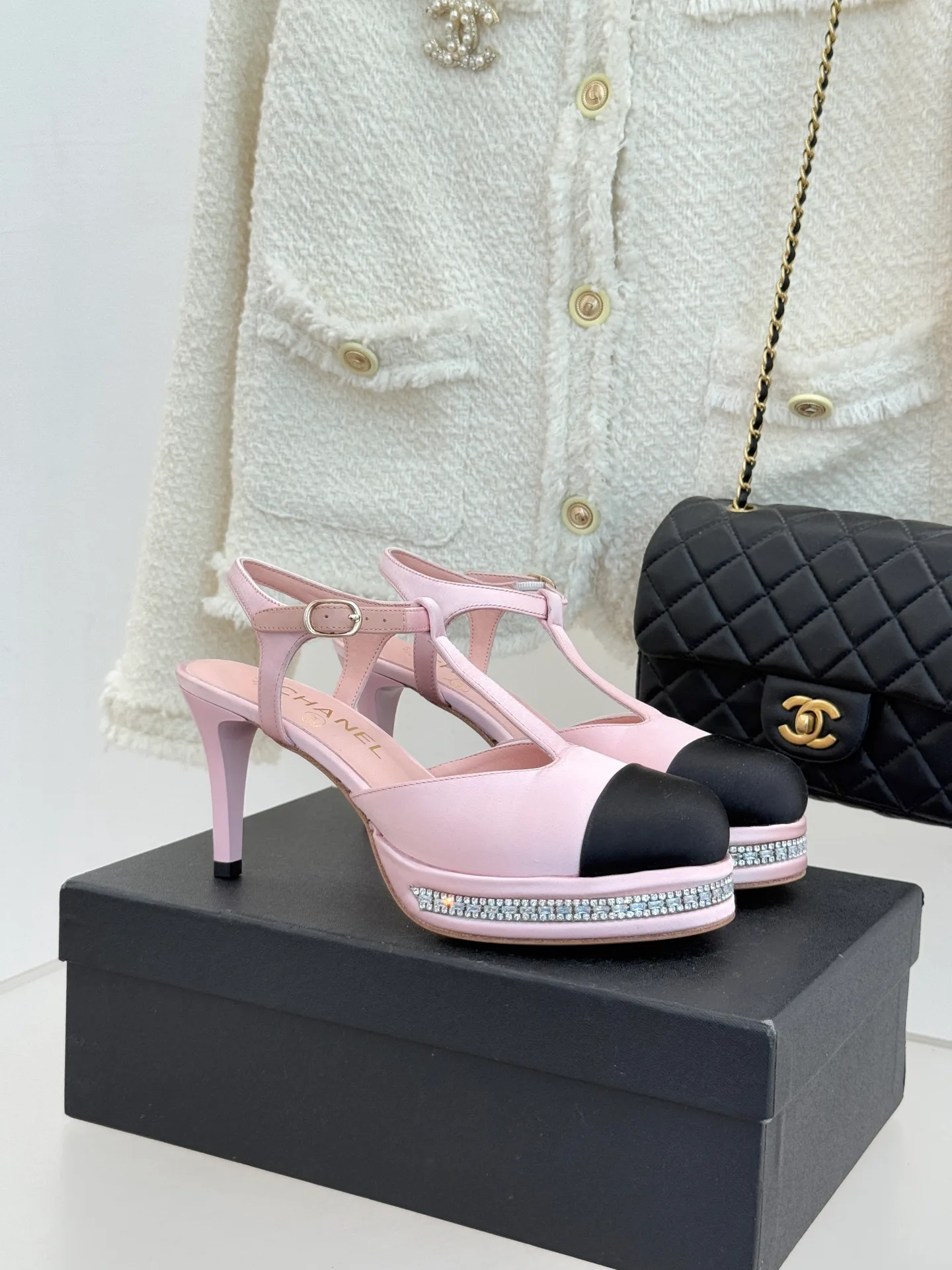 Босоножки Женские Chanel 11459259