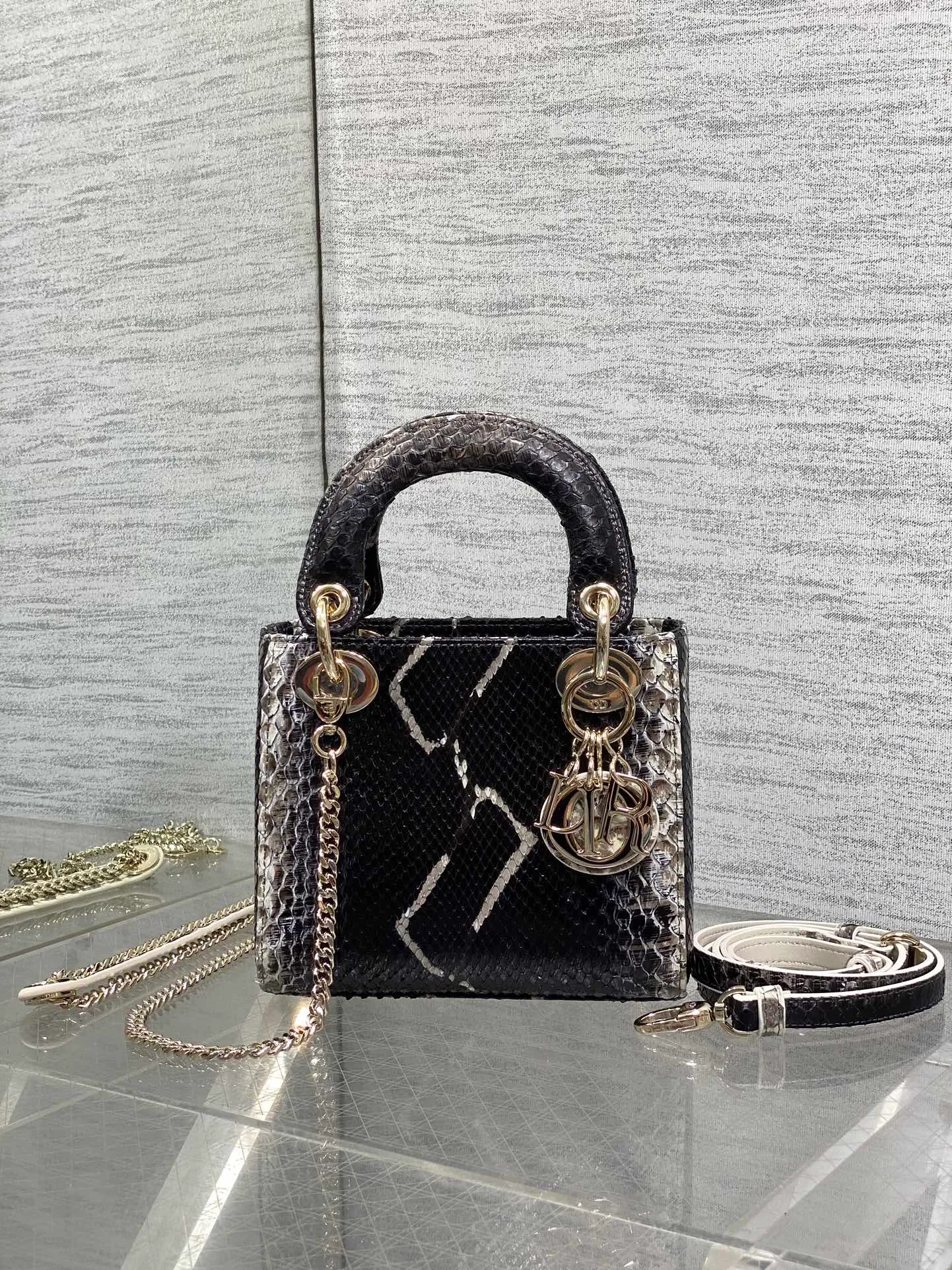 Классические Сумки Женские Christian Dior 11581706