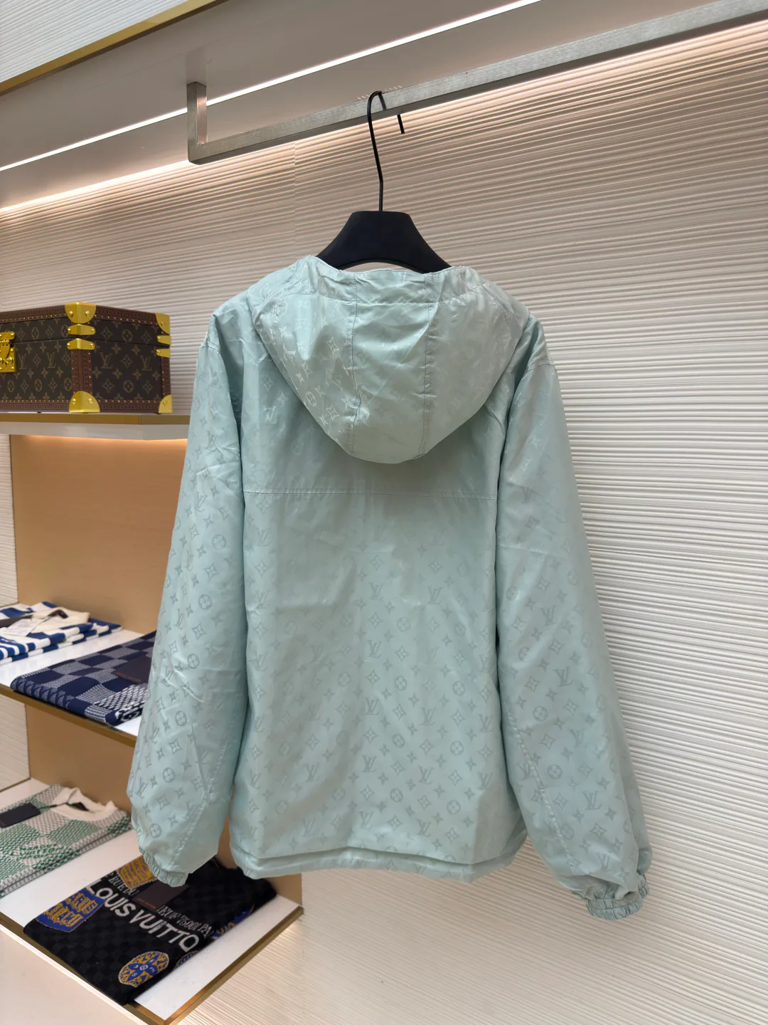 Куртки И Пуховики Мужские Louis Vuitton 9693475