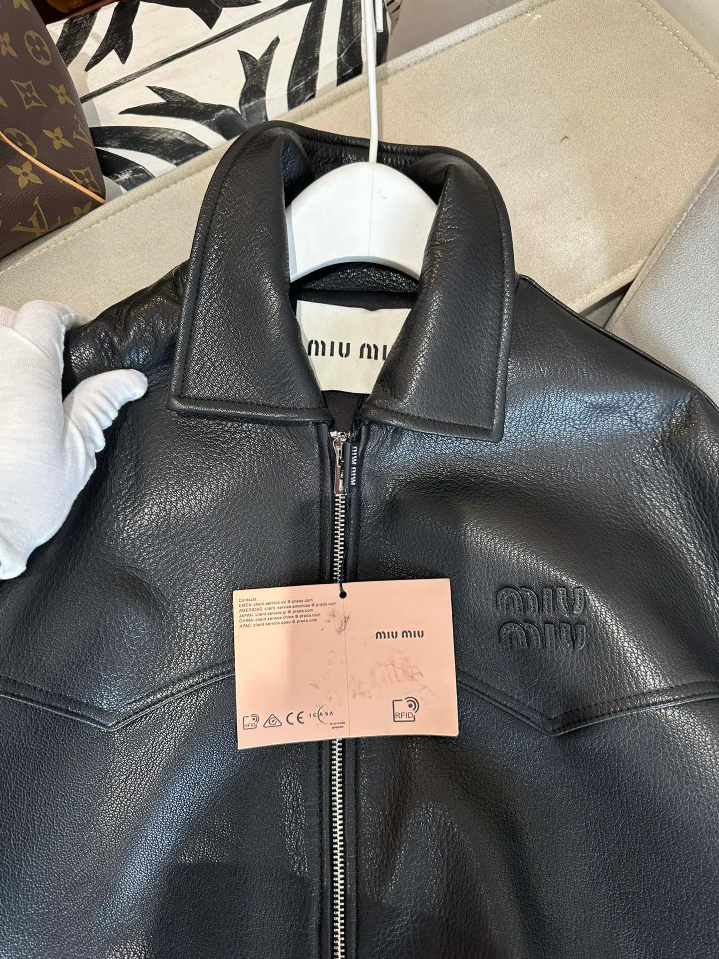 Кожаные Куртки И Дублёнки Женские Miu Miu 11625030