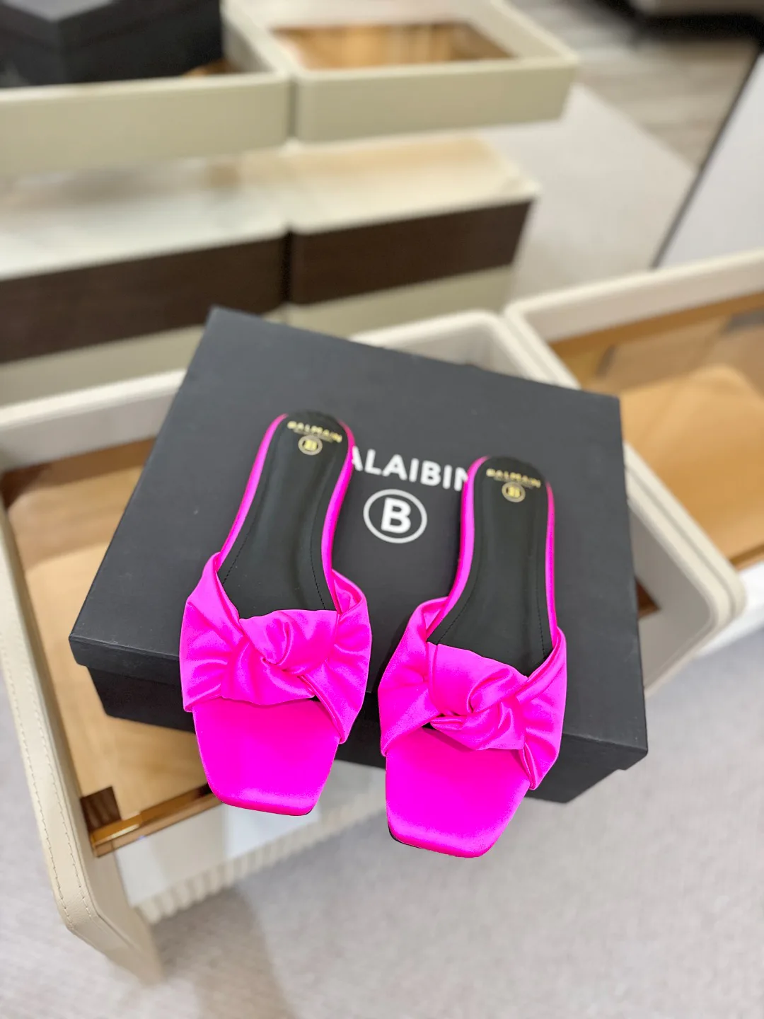 Шлепанцы Женские Balmain 841002