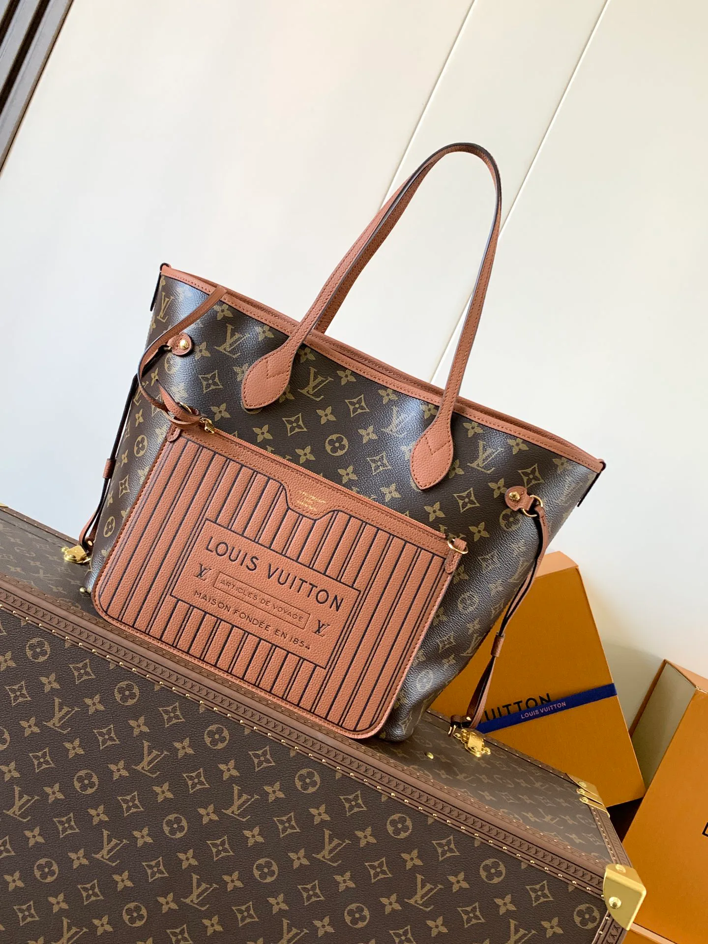 Классические Сумки Женские Louis Vuitton 18153070