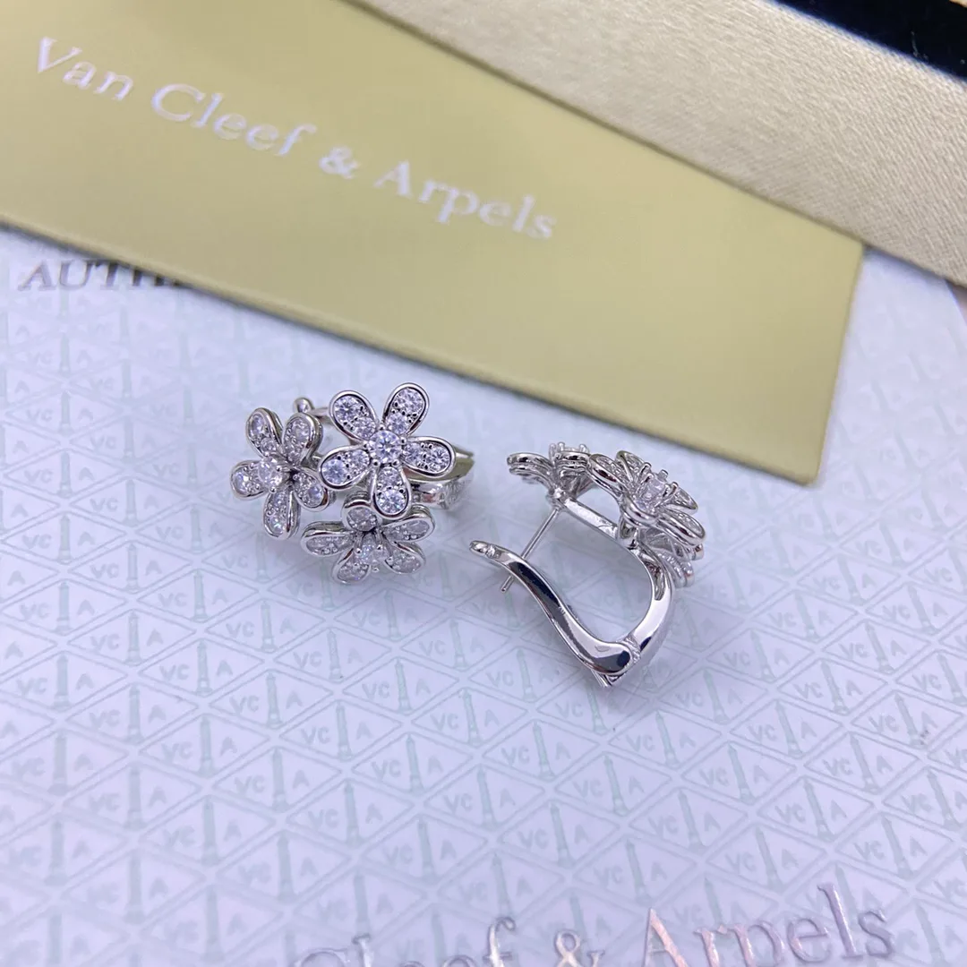 Бижутерия Van Cleef & Arpels 270536