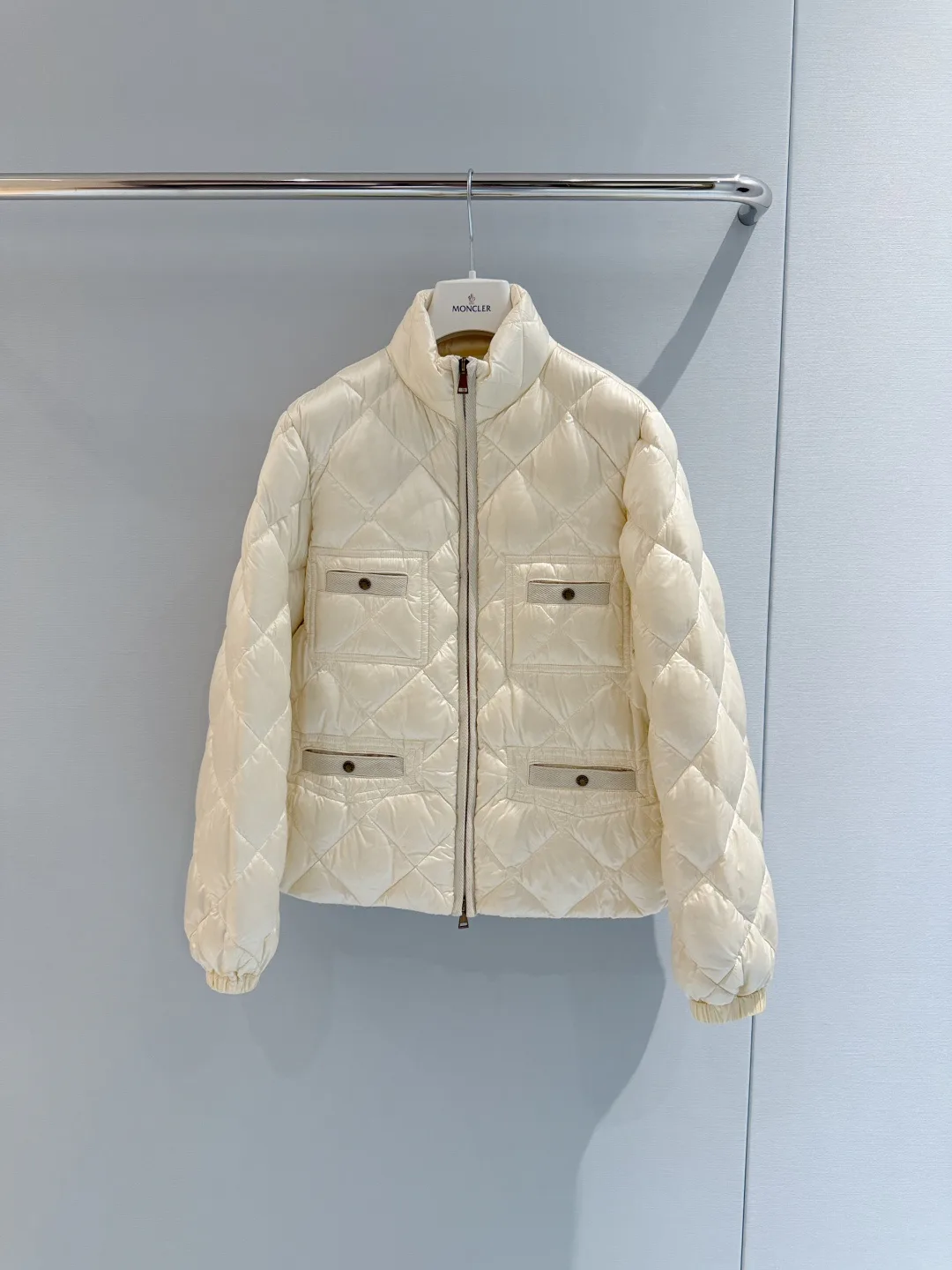 Куртки И Пуховики Женские Moncler 18474198