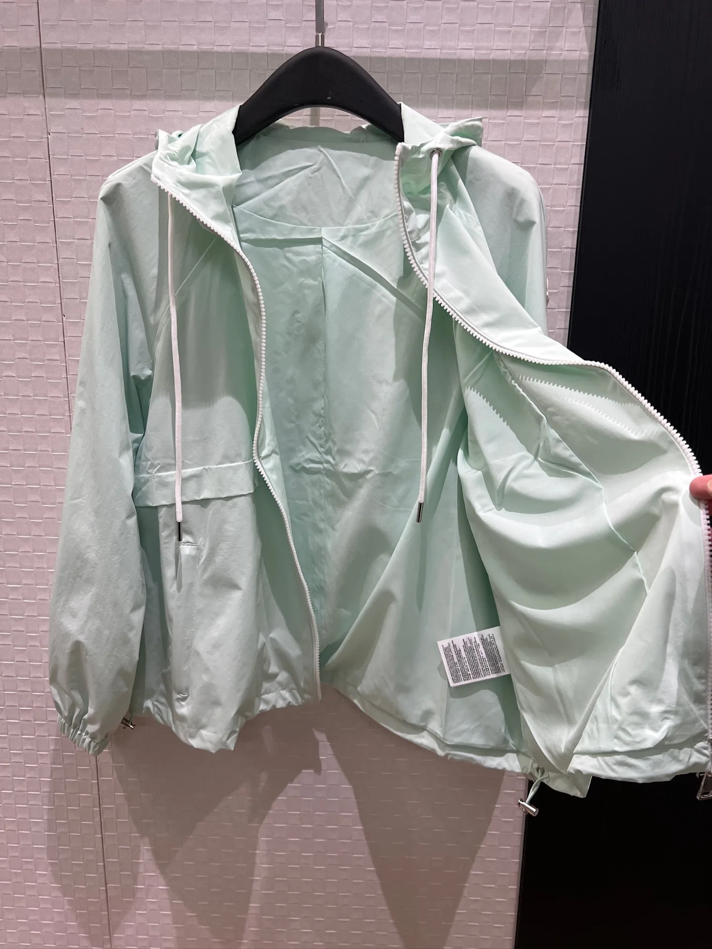 Куртки И Пуховики Женские Moncler 18612127
