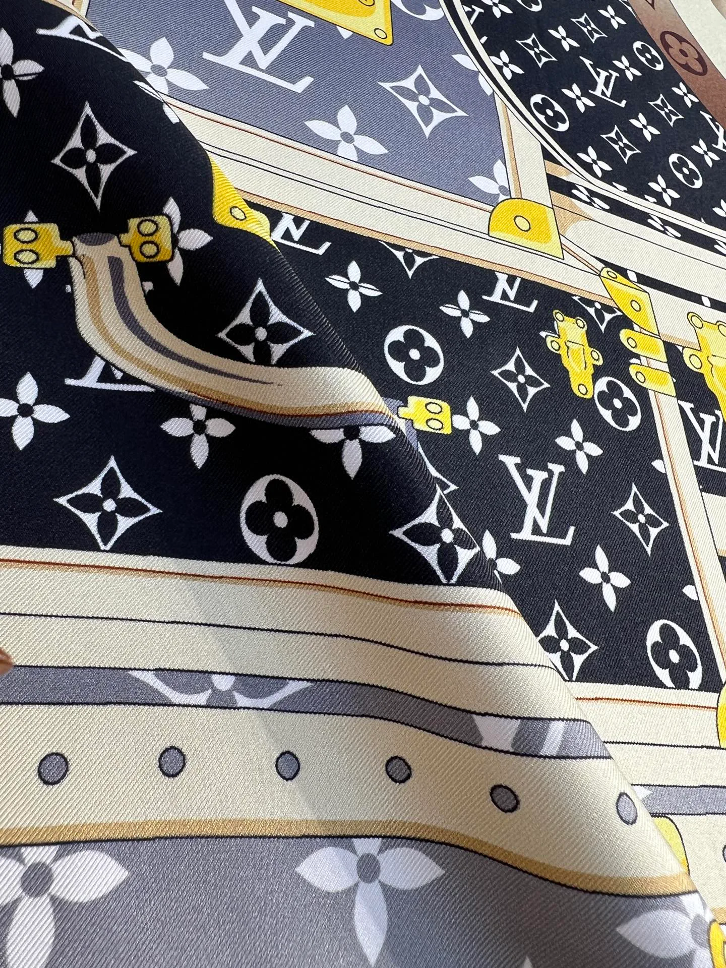Платки Louis Vuitton 1883109
