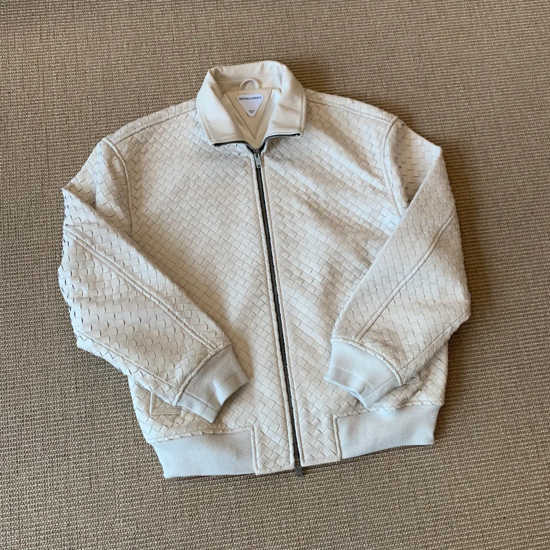 Кожаные Куртки И Дублёнки Женские Bottega Veneta 17910971