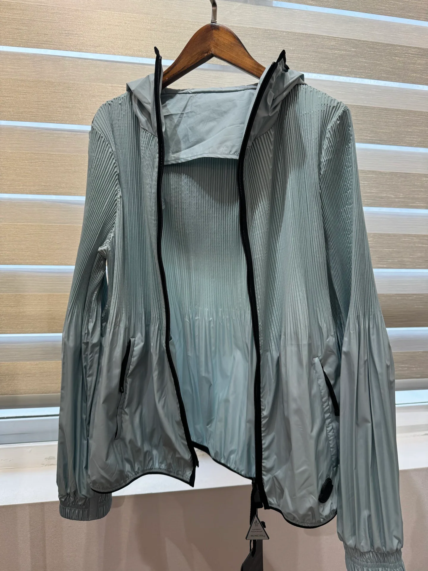 Куртки И Пуховики Женские Moncler 11882402