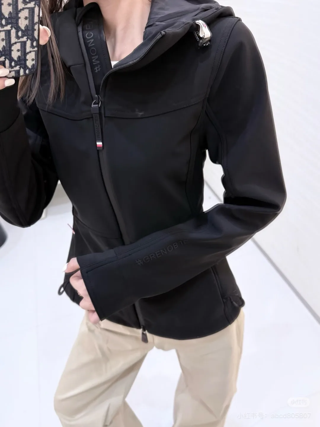 Куртки И Пуховики Женские Moncler 18517128