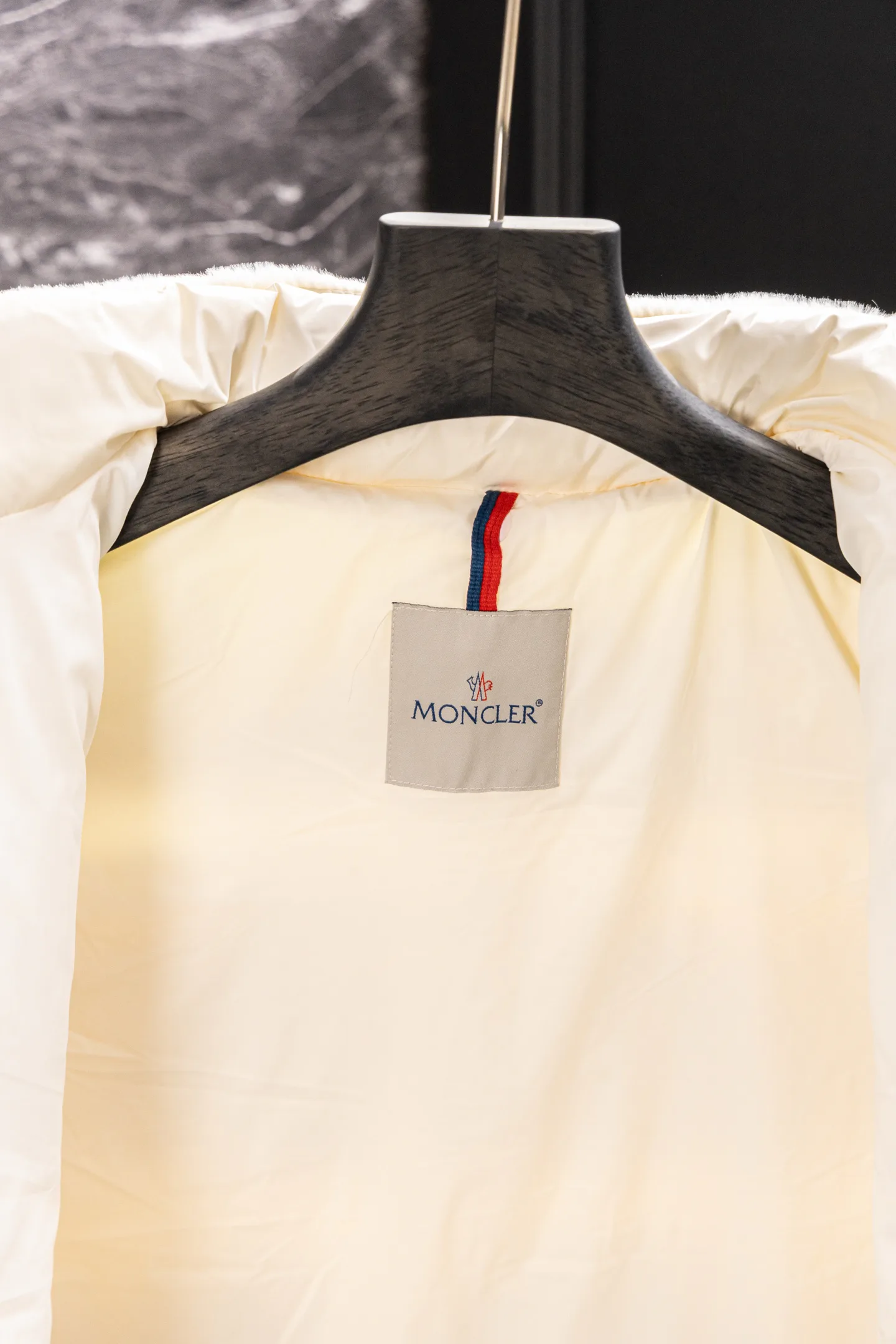 Жилеты Женские Moncler 18507218