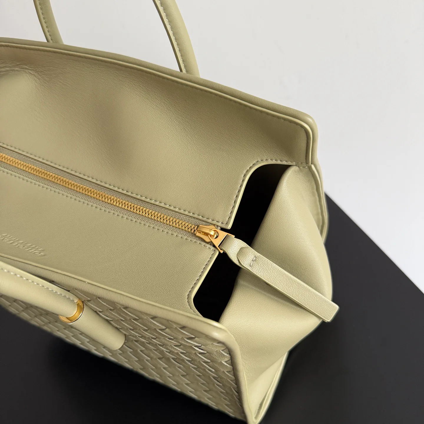 Классические Сумки Женские Bottega Veneta 17973996