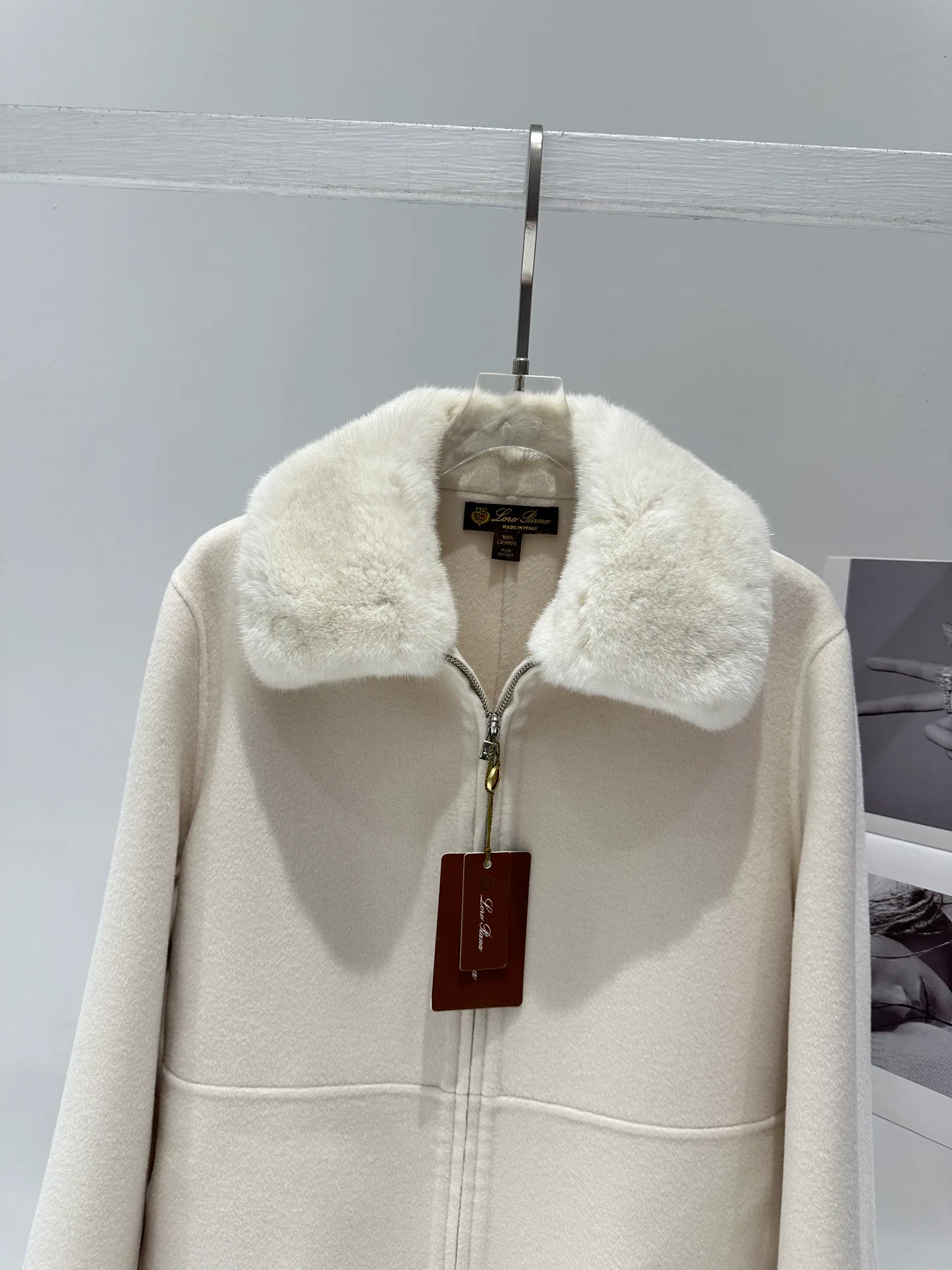 Пальто Женские Loro Piana 18082915