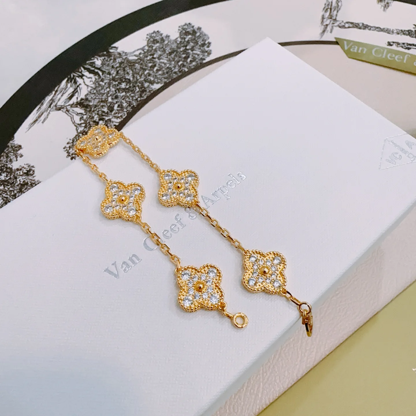 Бижутерия Van Cleef & Arpels 91313