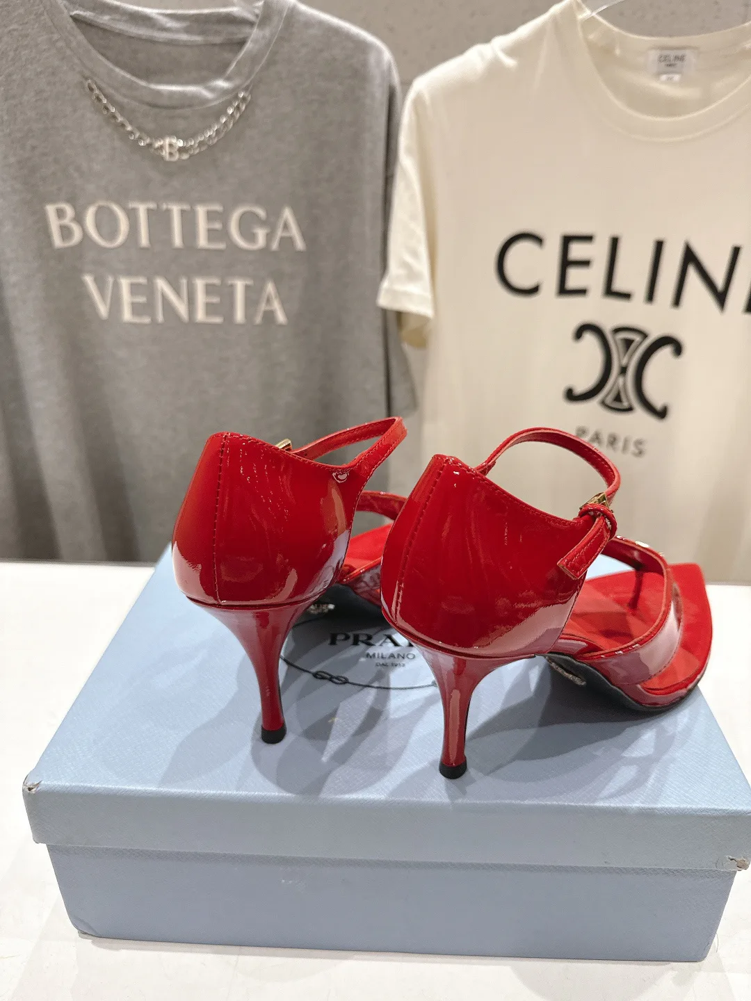 Босоножки Женские Prada 11870160