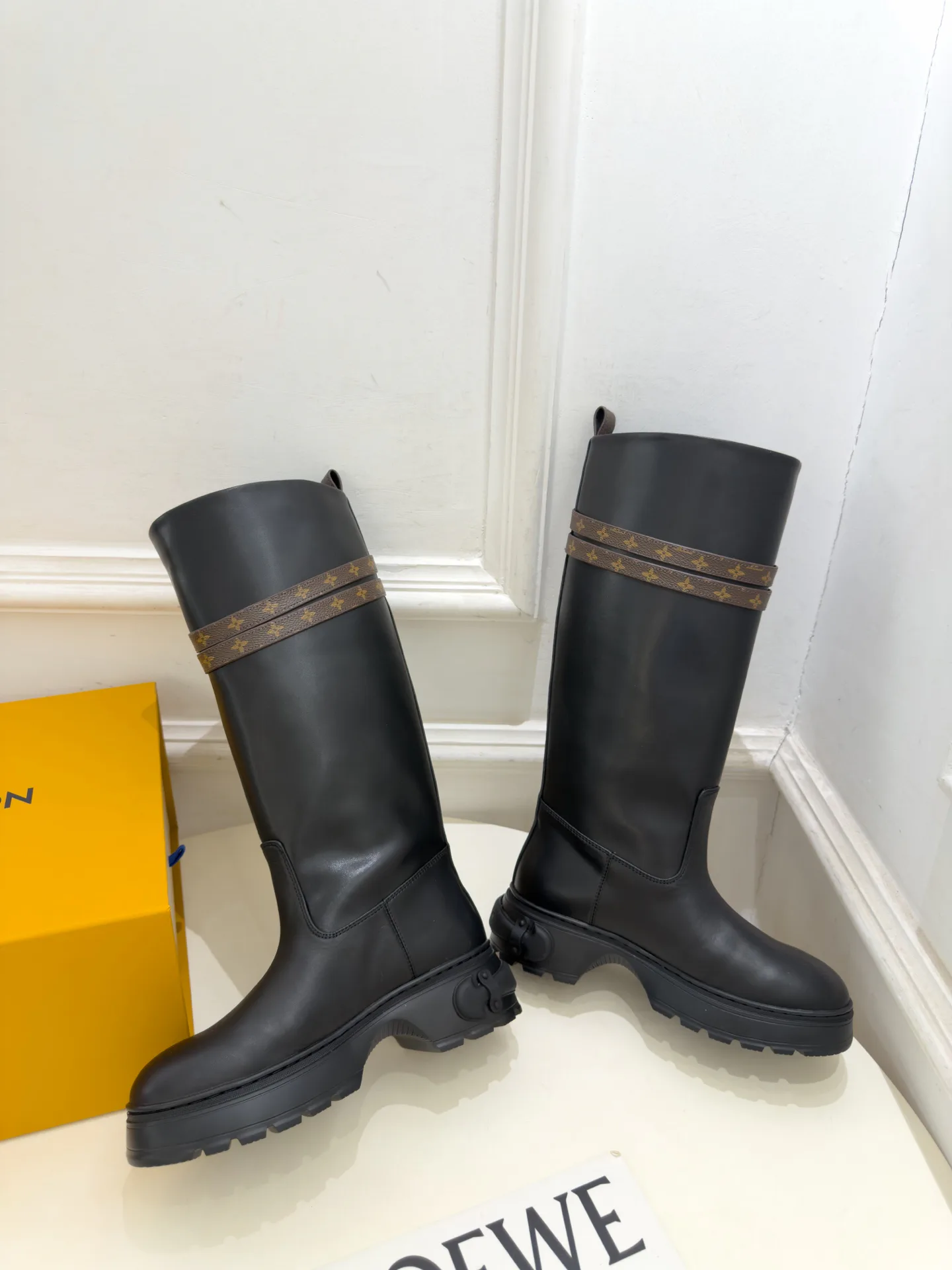 Сапоги Женские Louis Vuitton 18370300