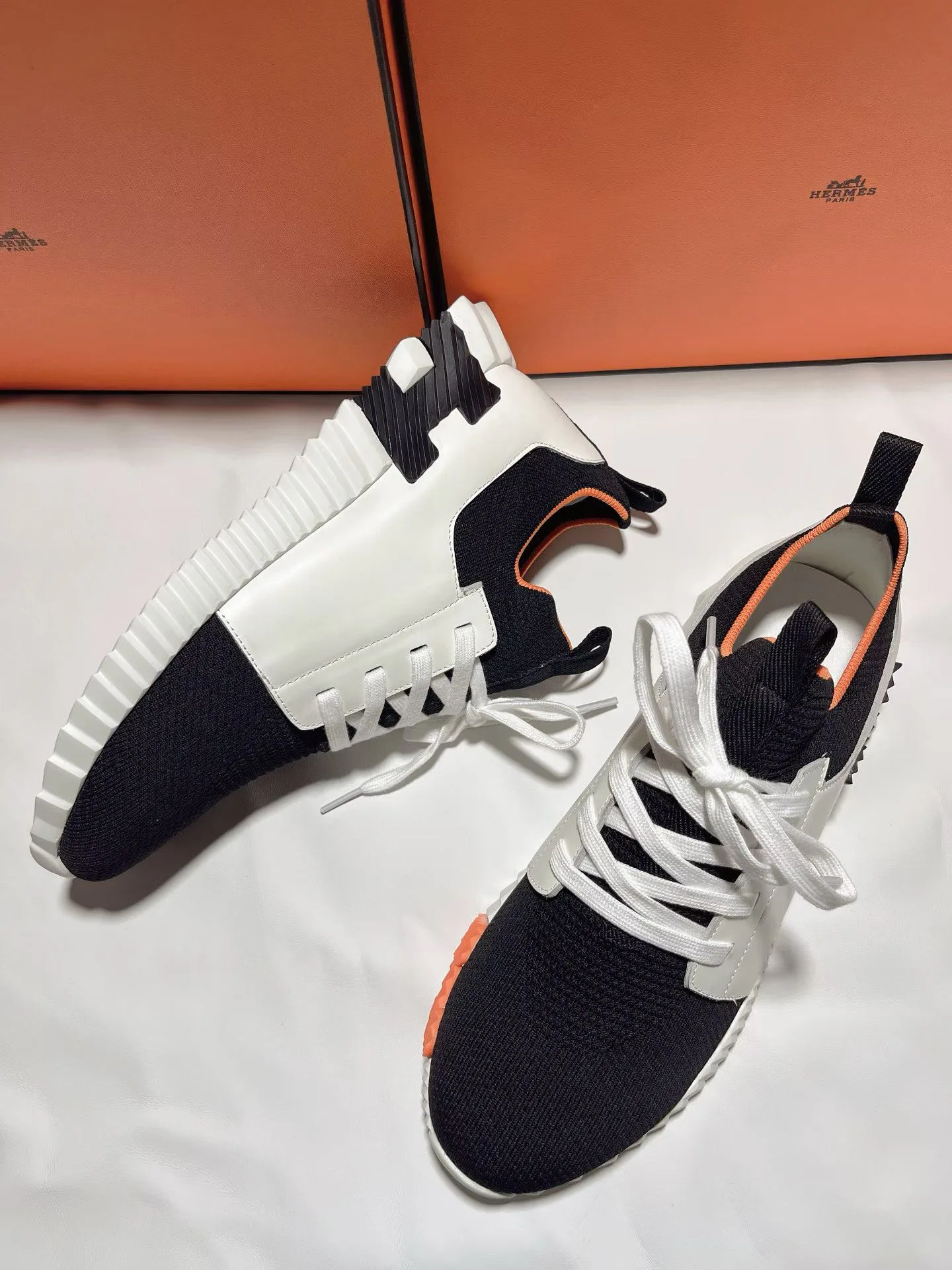 Кроссовки Женские Hermes 11765378