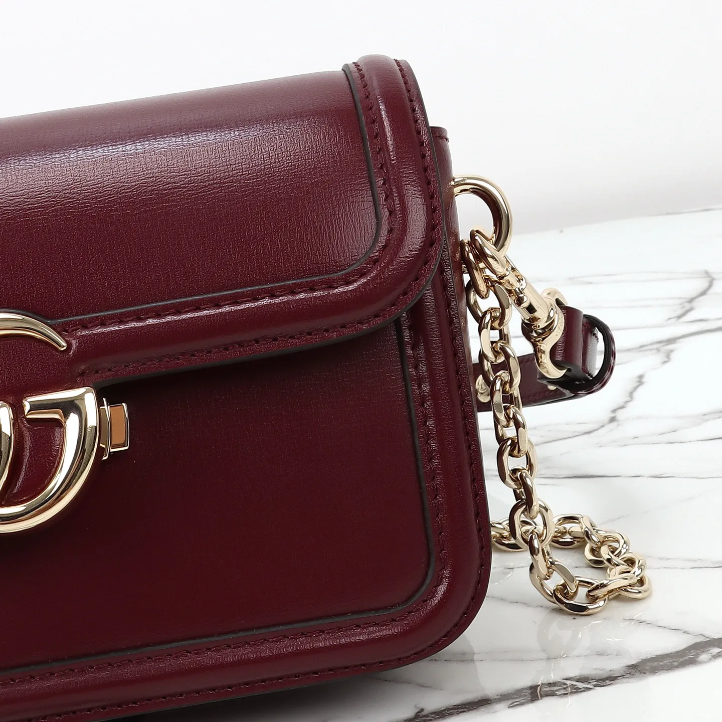 Классические Сумки Женские Gucci 18210724