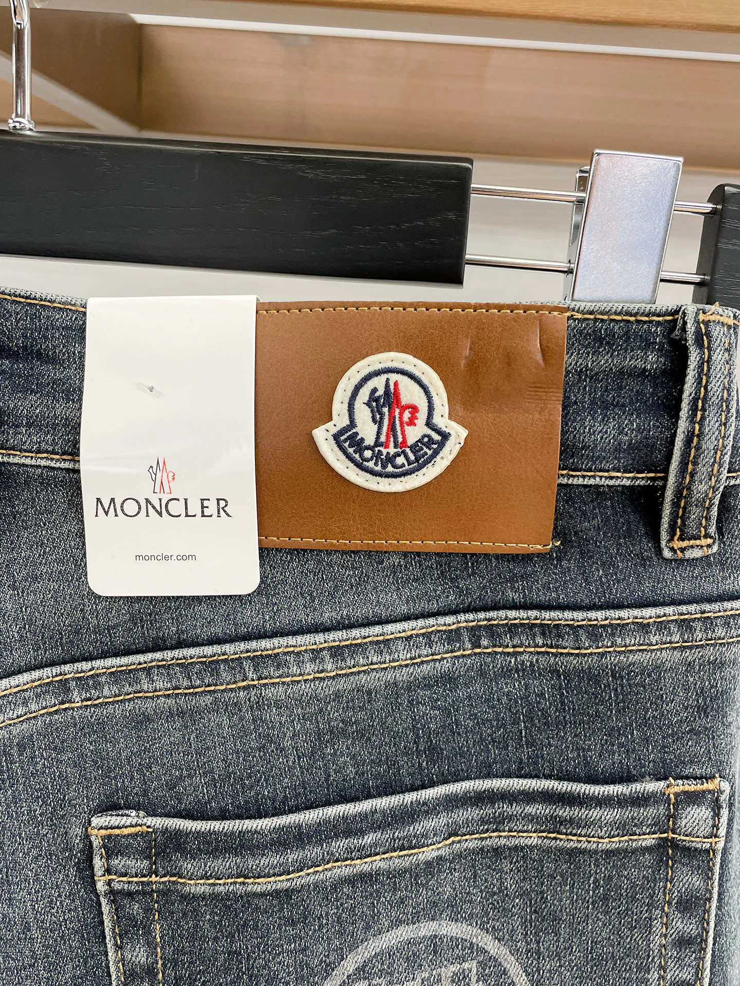 Джинсы Мужские Moncler 18543032