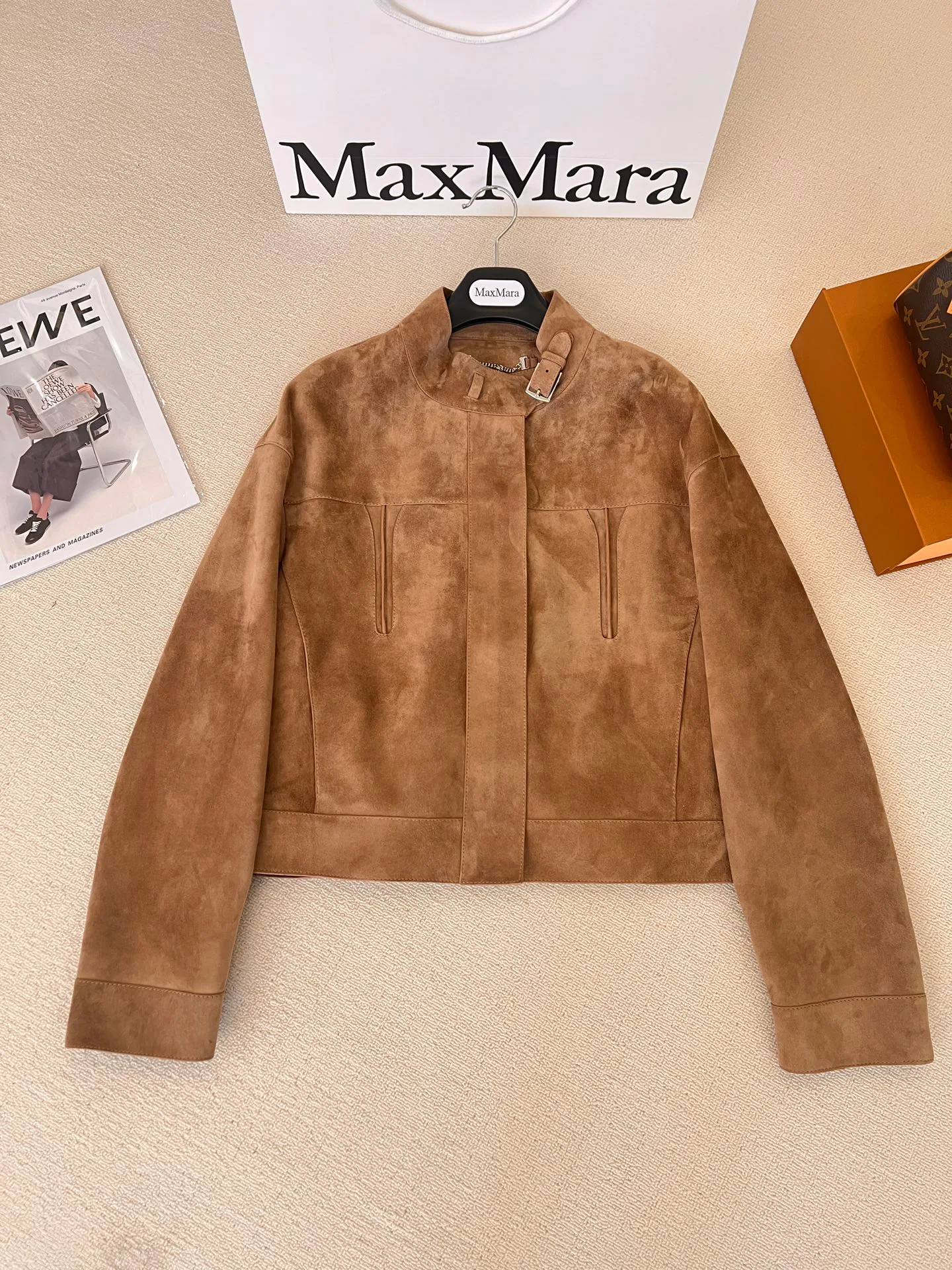 Кожаные Куртки И Дублёнки Женские Loewe 11413782