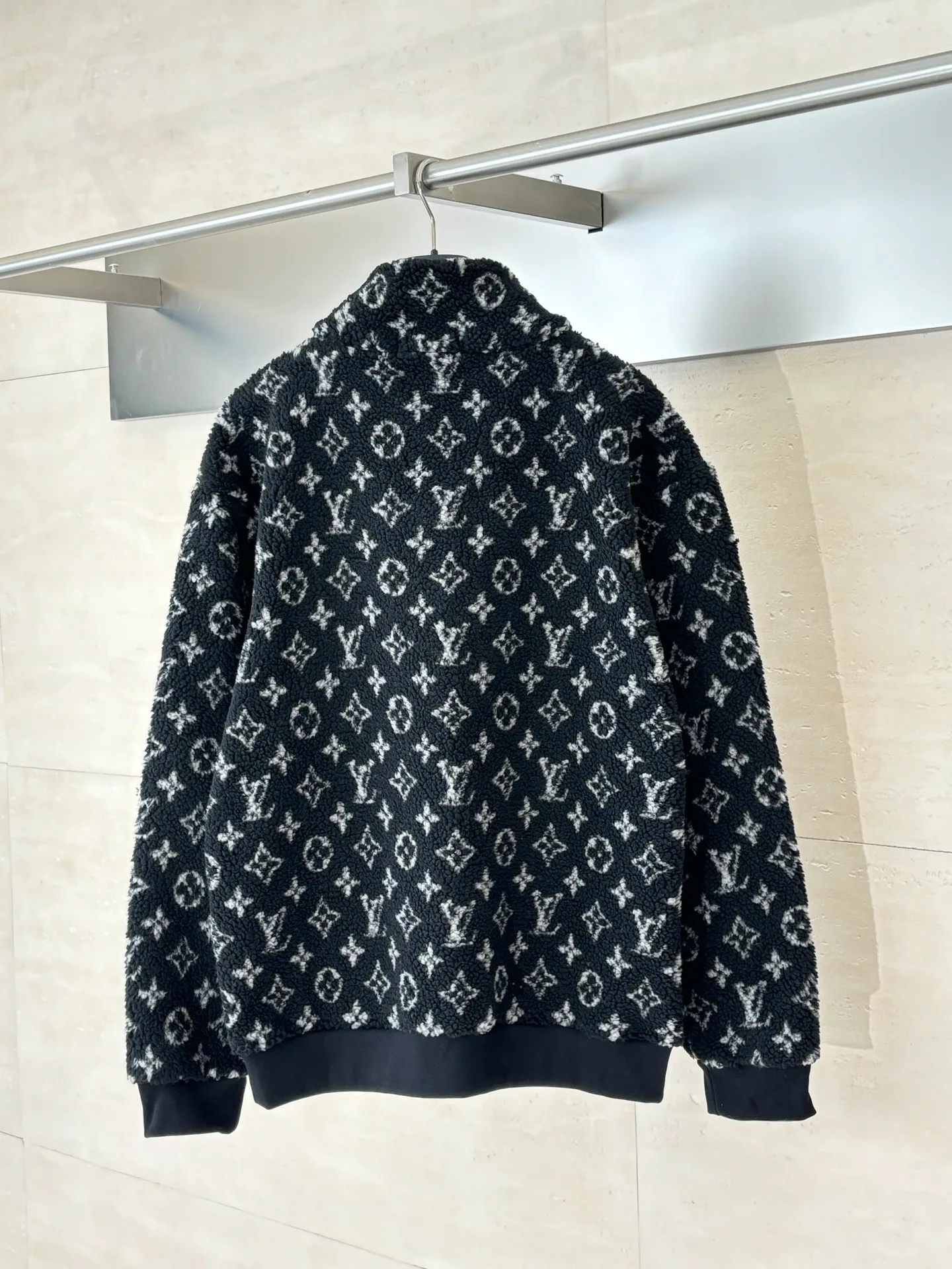 Куртки И Пуховики Мужские Louis Vuitton 135416