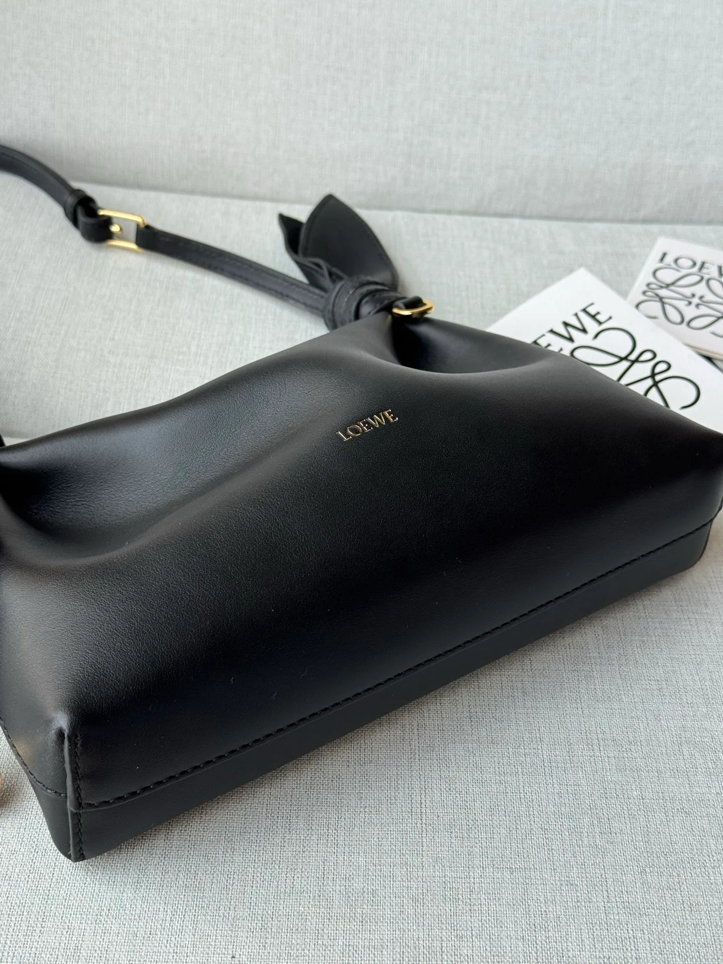 Классические Сумки Женские Loewe 17458205