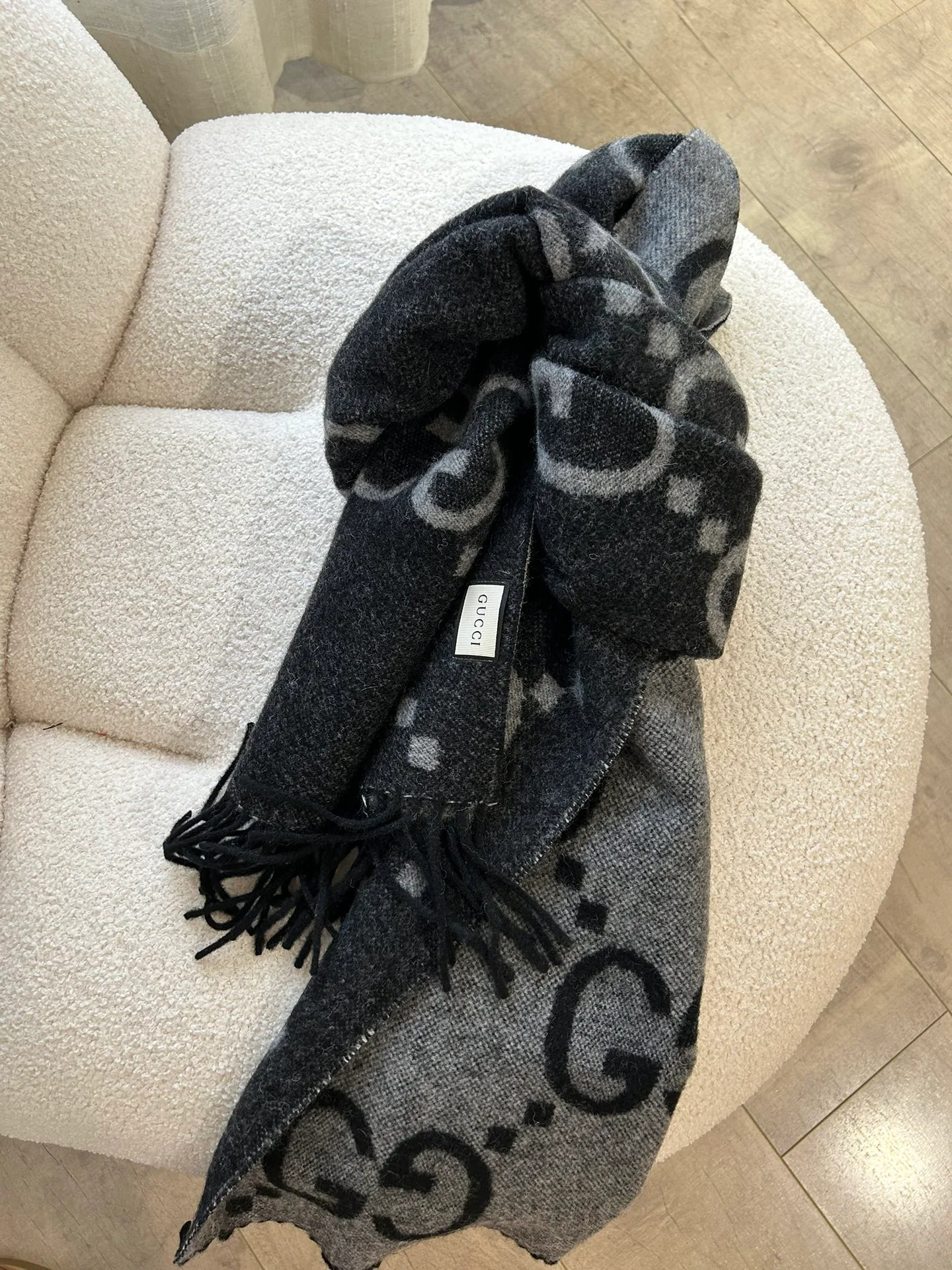 Шарфы Gucci 1635