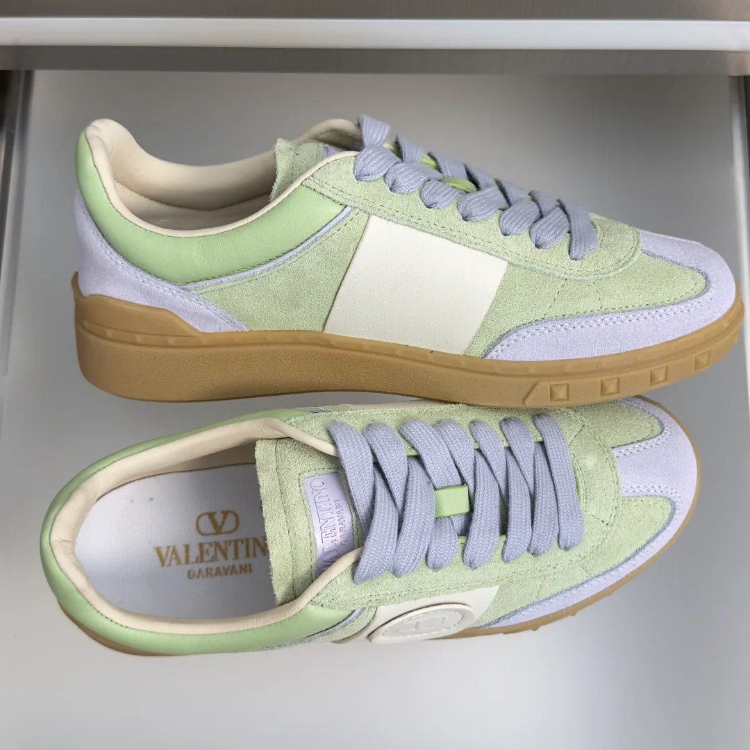 Кроссовки Женские Valentino 19175902