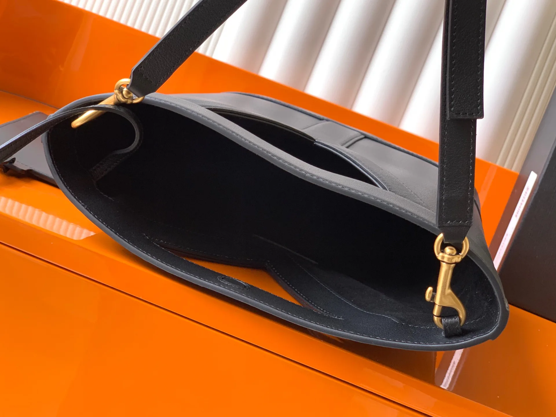Классические Сумки Женские Saint Laurent 11309776