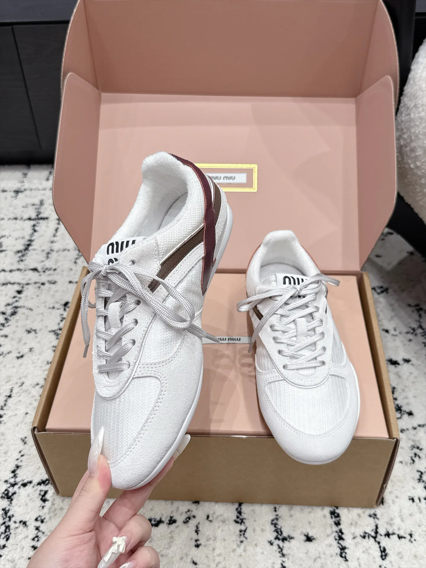 Кроссовки Женские Miu Miu 18133261