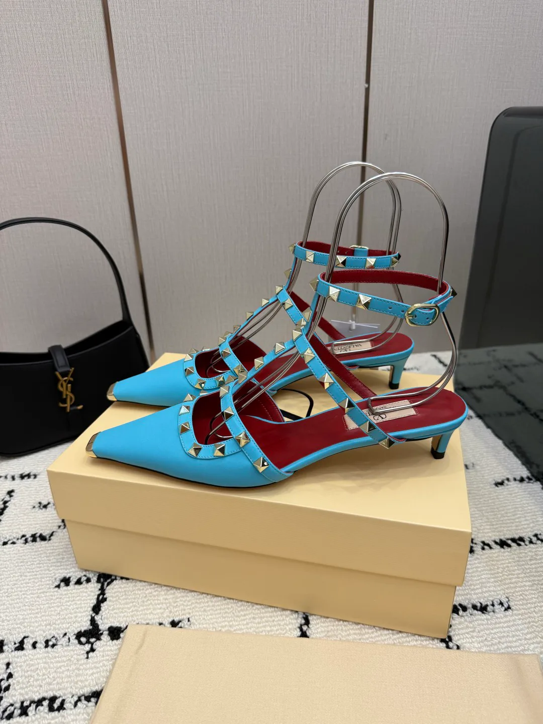 Босоножки Женские Valentino 17594507