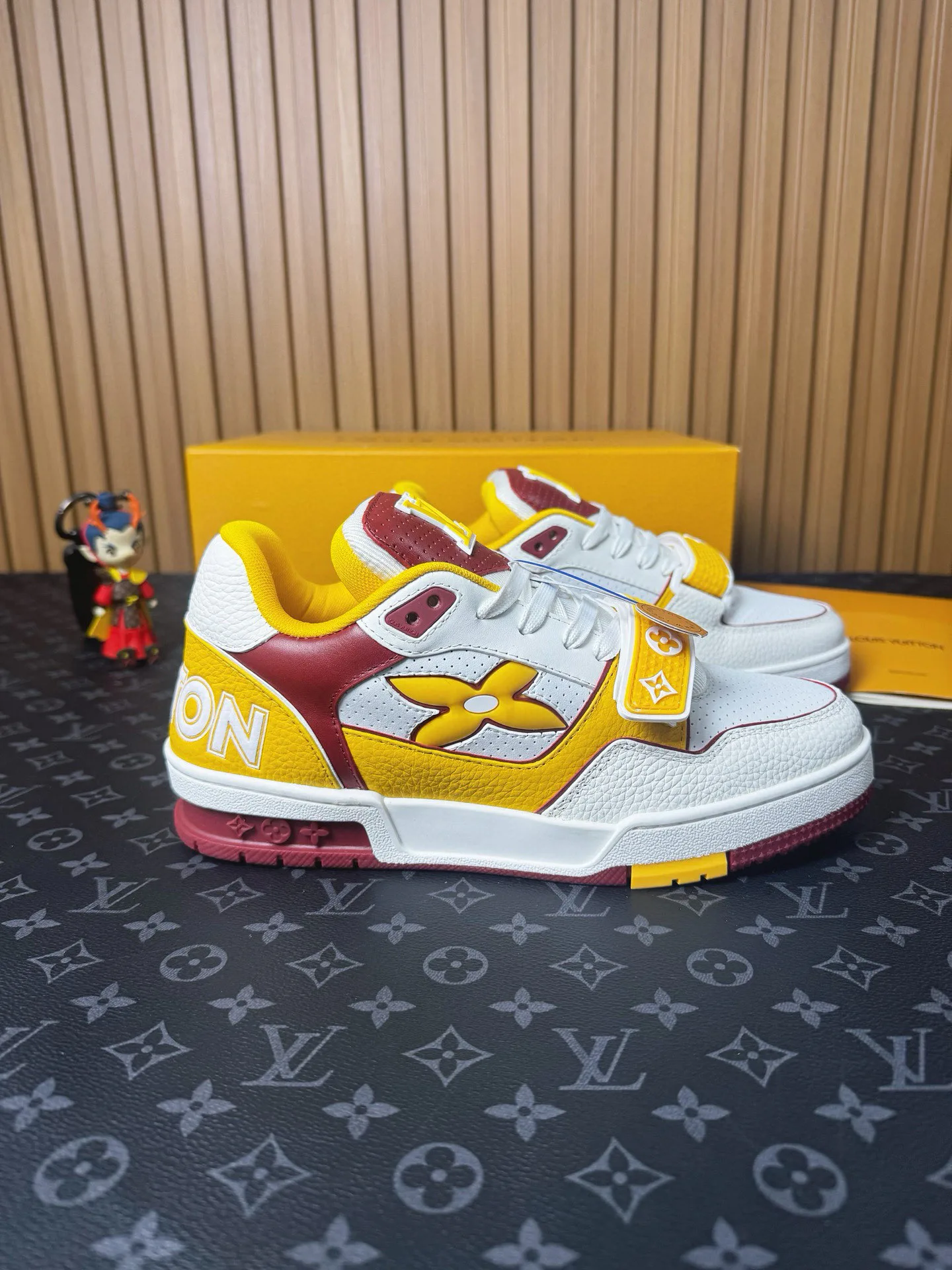 Кроссовки Женские Louis Vuitton 1124290