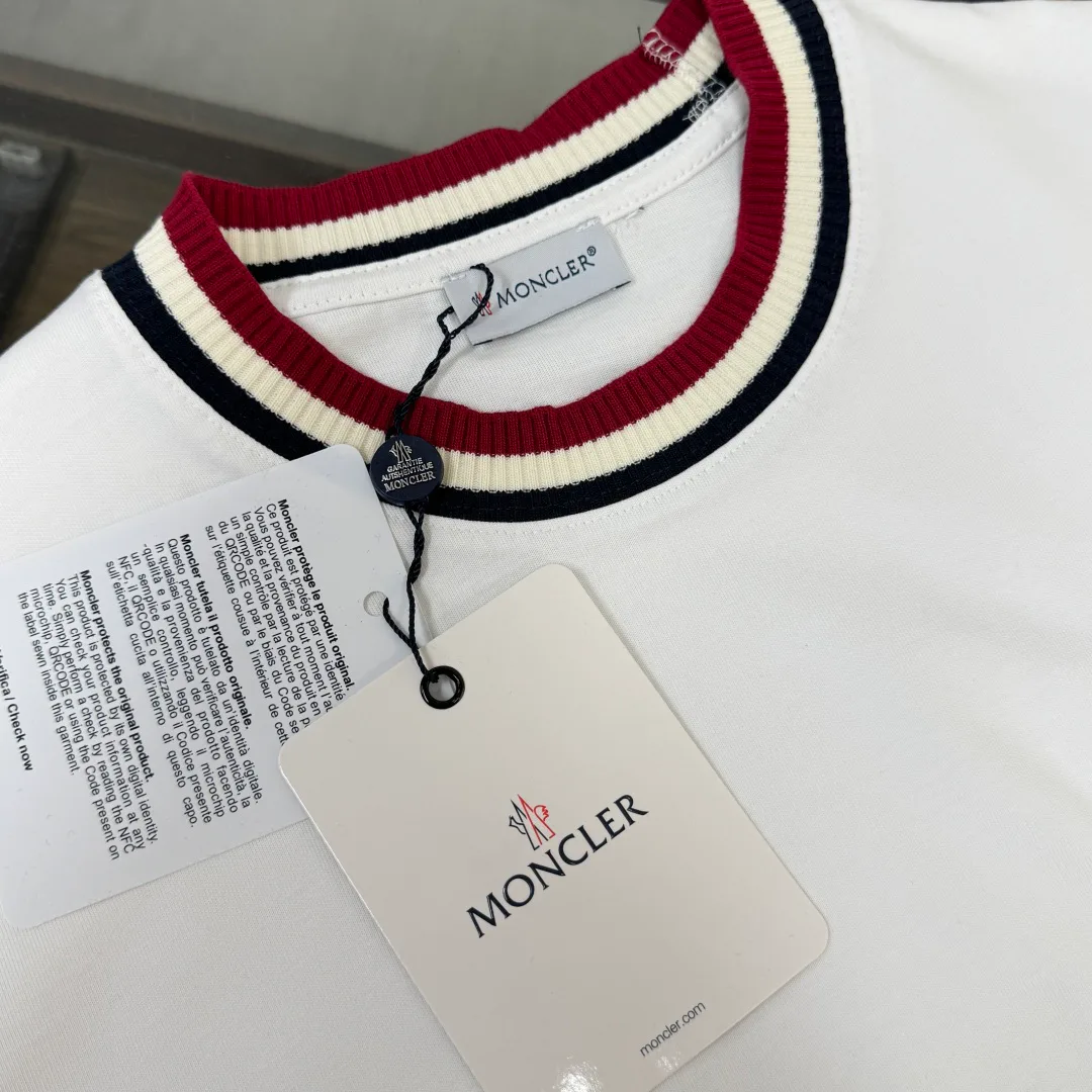 Футболки Женские Moncler 11034778