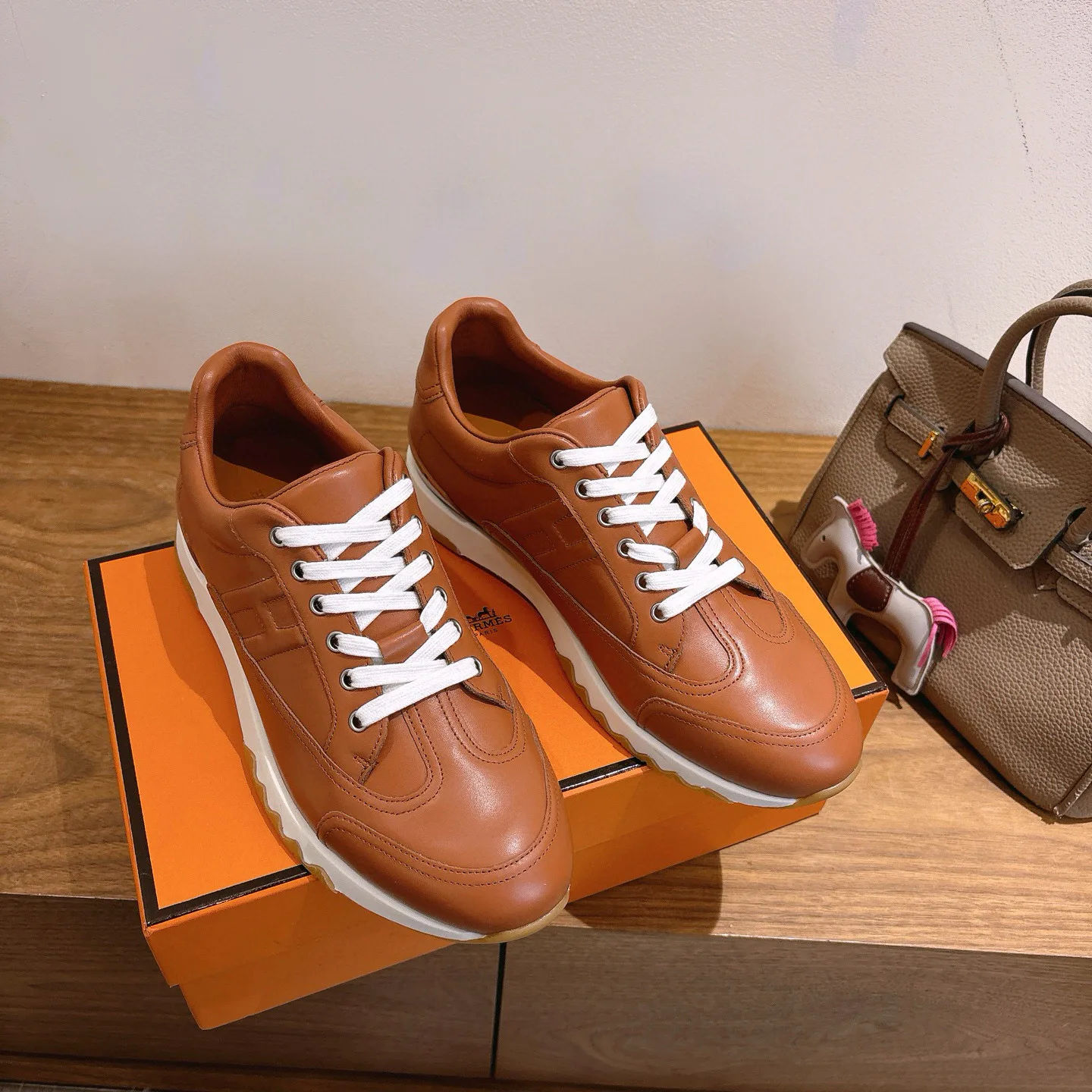 Кроссовки Женские Hermes 1886268