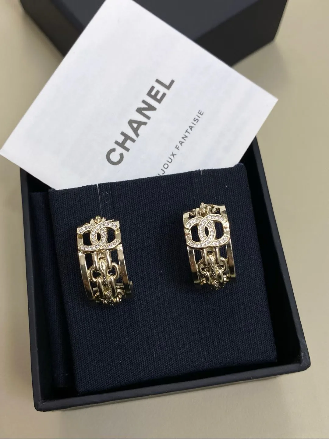 Бижутерия Chanel 11420351