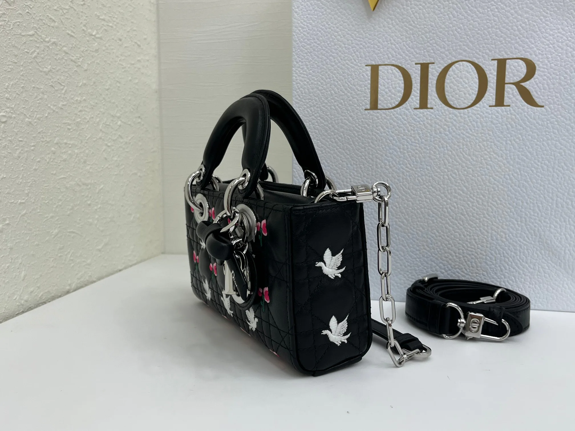Классические Сумки Женские Christian Dior 17407056