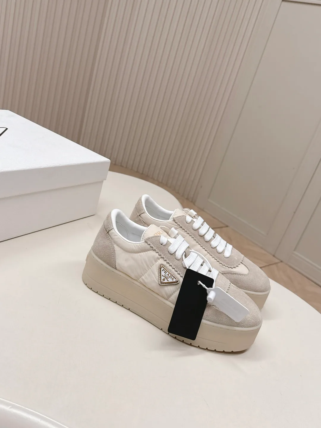Кроссовки Женские Prada 11594934