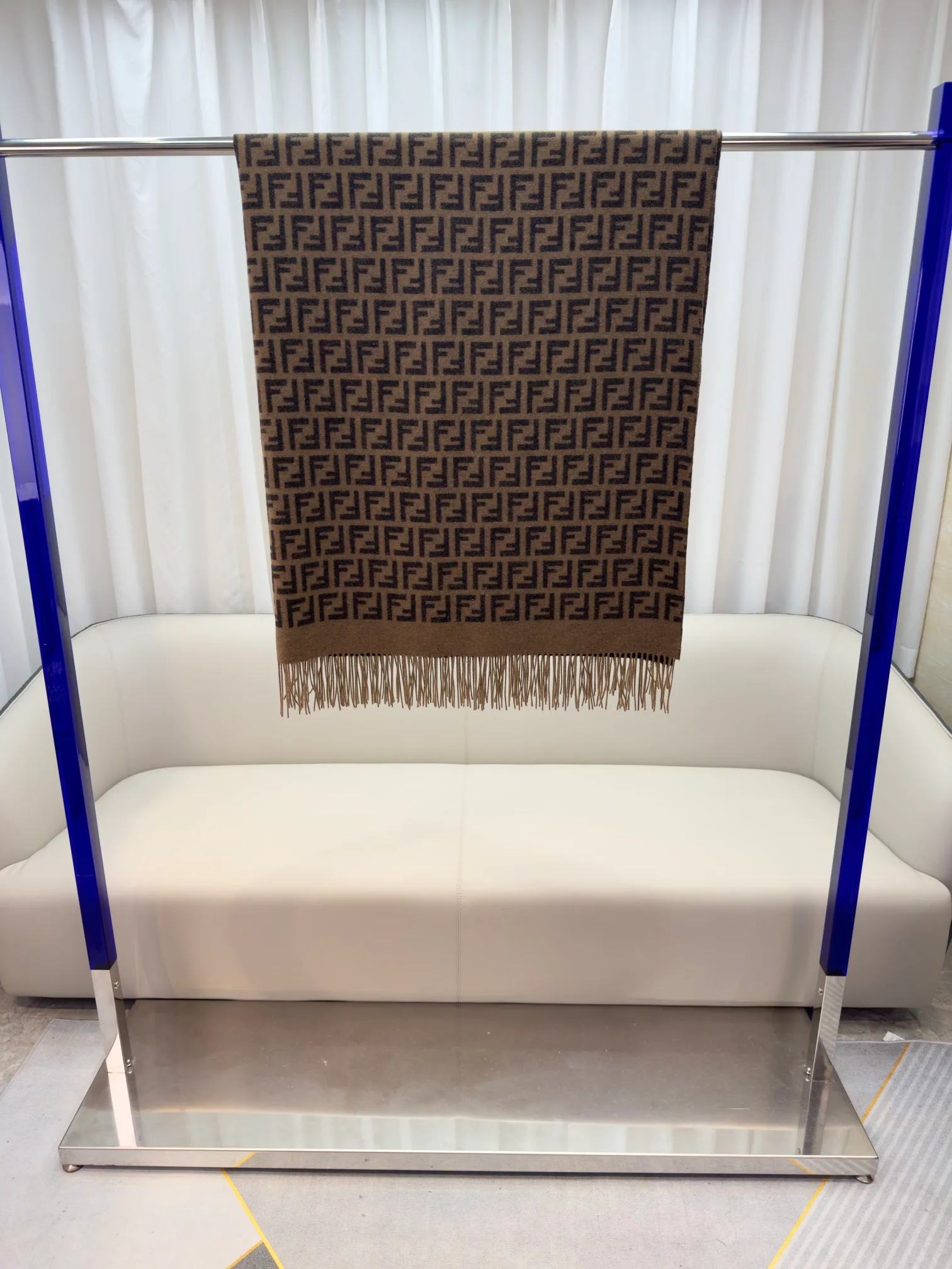 Шарфы Burberry 1125