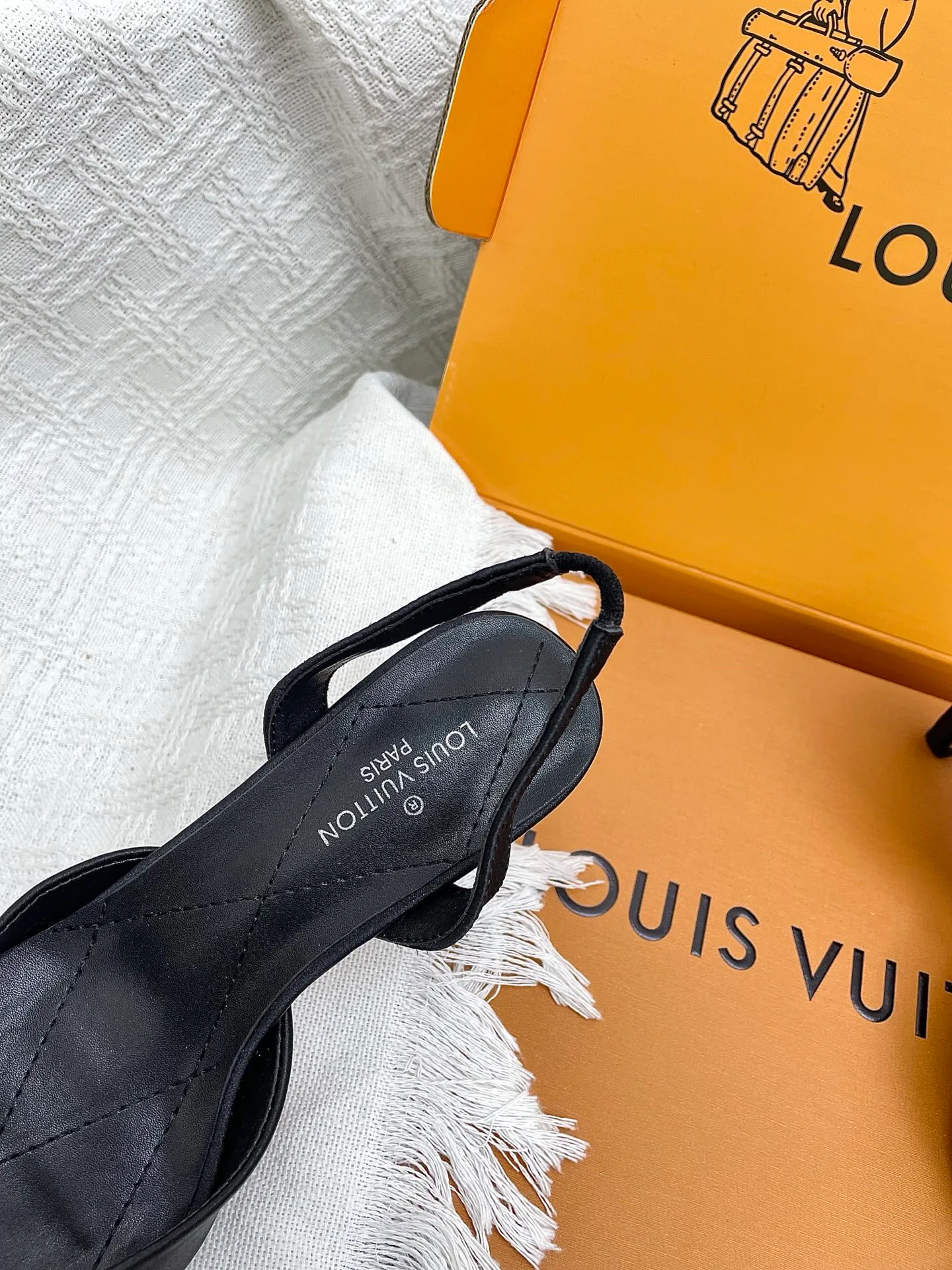 Туфли Женские Louis Vuitton 11194373