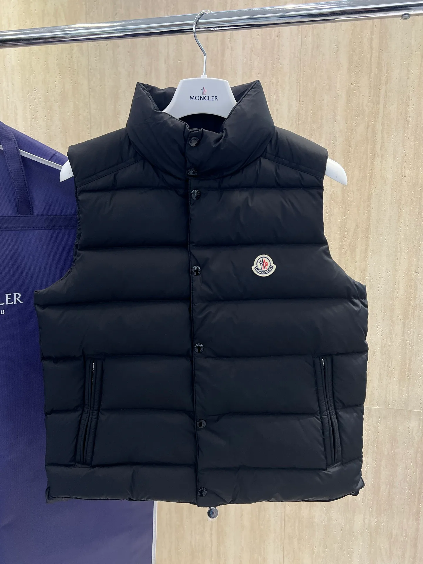 Жилеты Женские Moncler 18723376