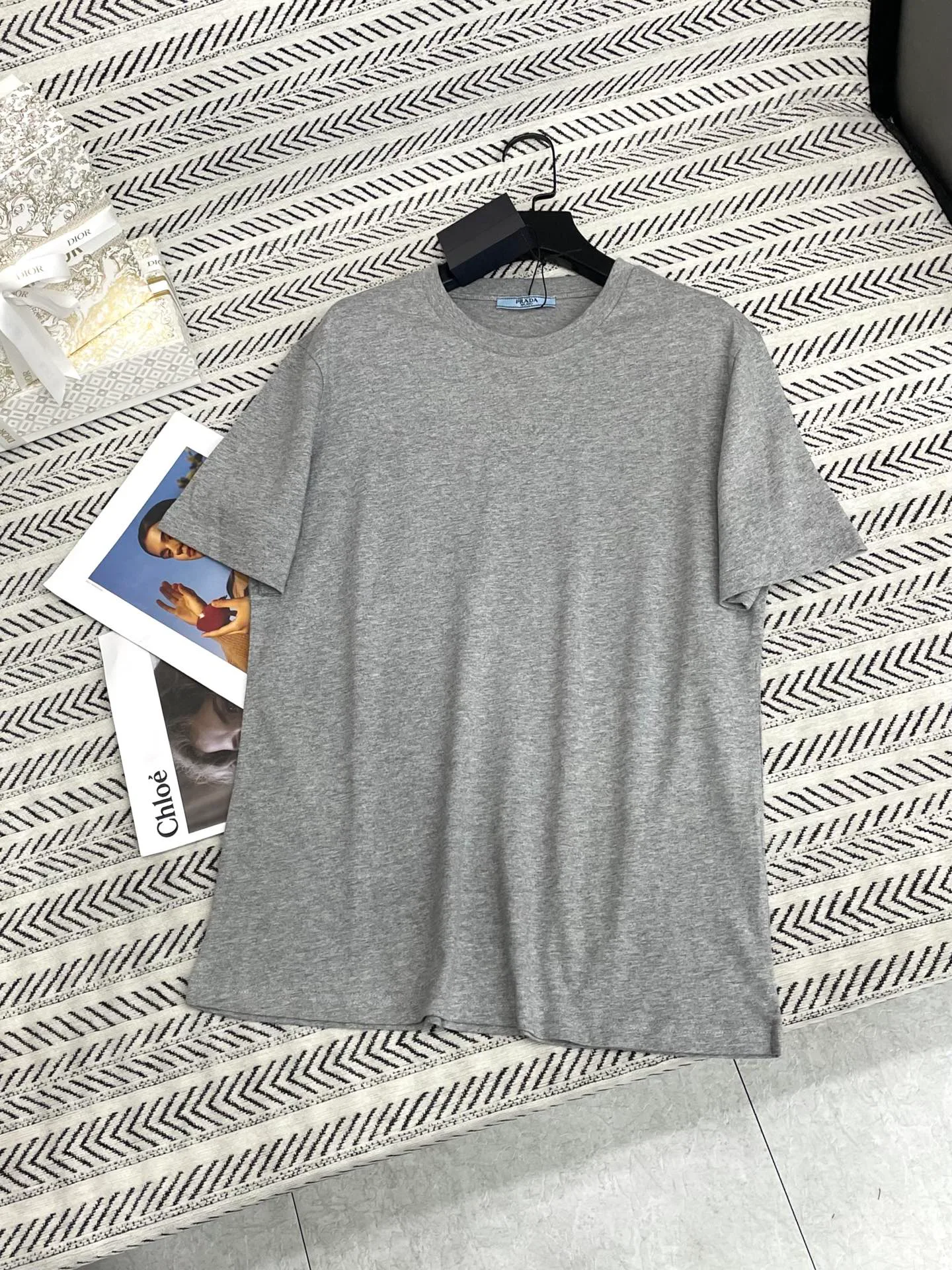 Футболки Женские Prada 12351200