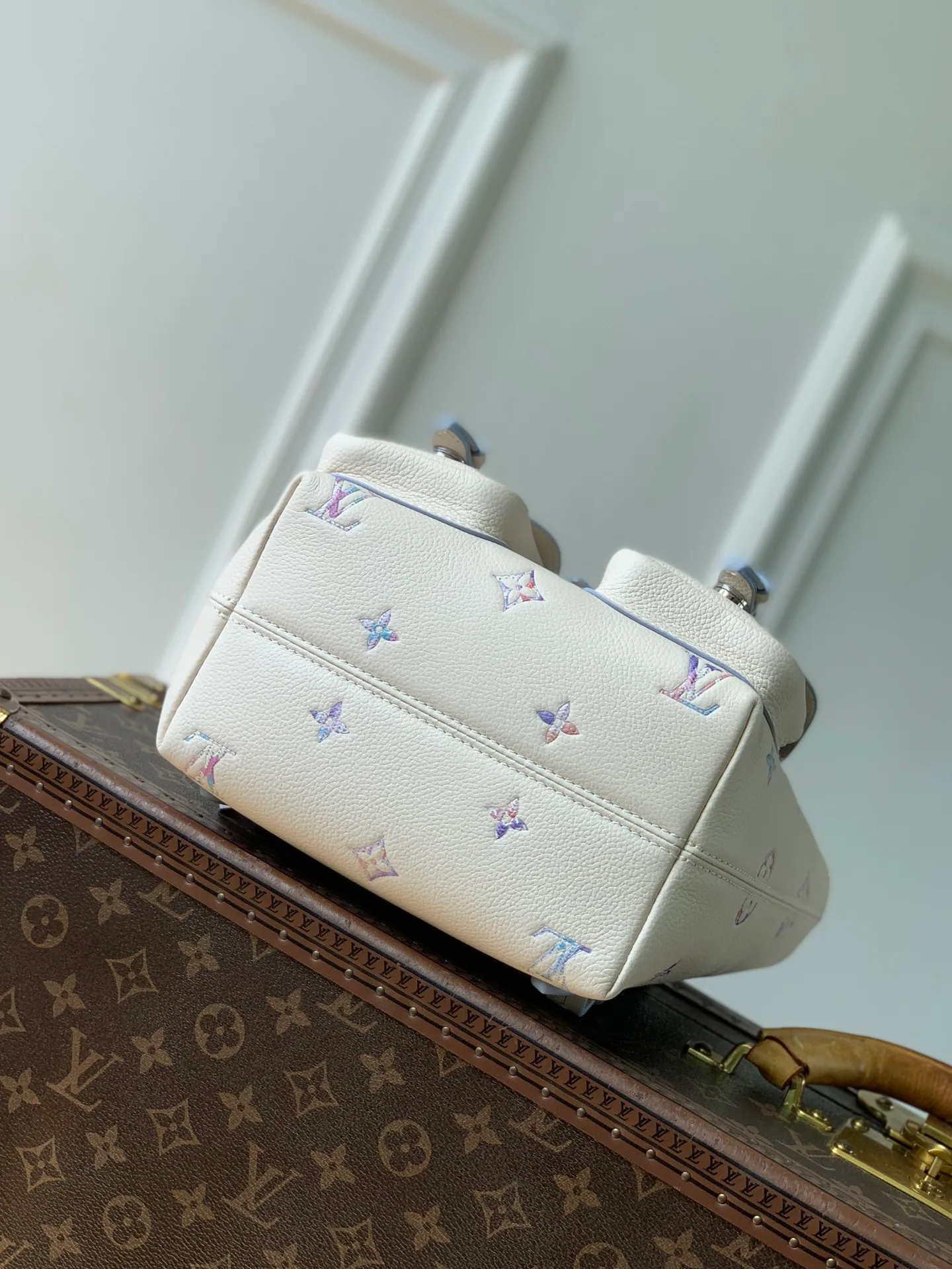 Классические Сумки Женские Louis Vuitton 18147478